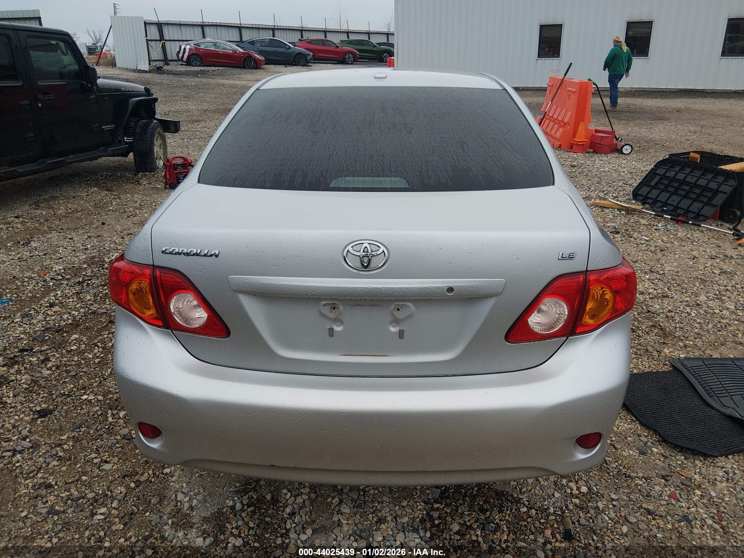 2010 Toyota Corolla Le Silver vin: 2T1BU4EE4AC361456