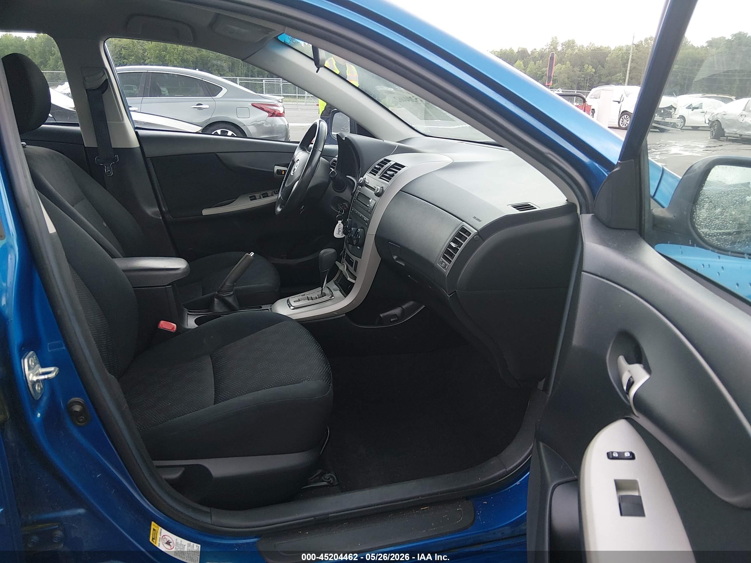 2010 Toyota Corolla S Синий vin: 2T1BU4EE4AC365264
