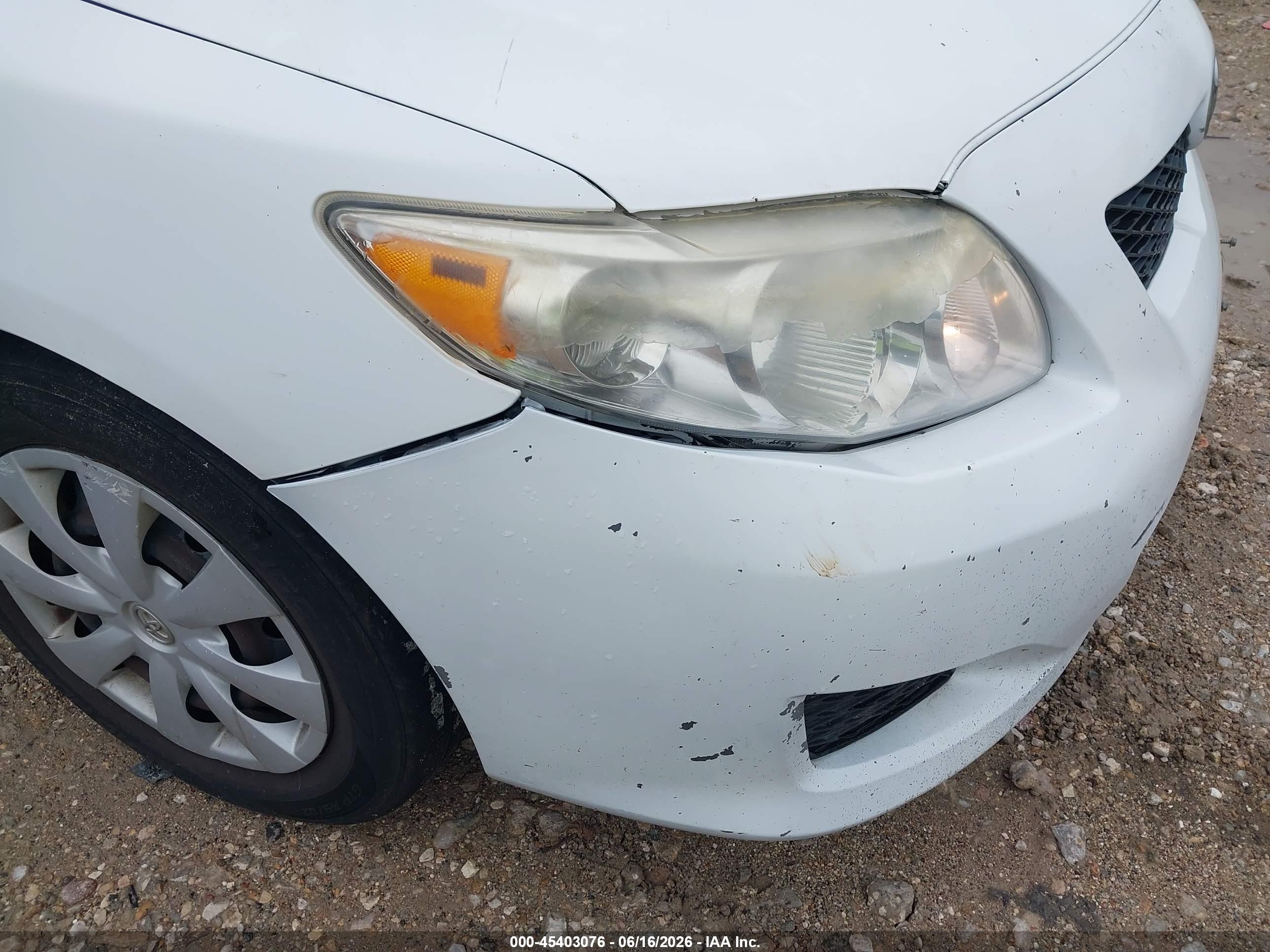 2010 Toyota Corolla Le White vin: 2T1BU4EE4AC376295