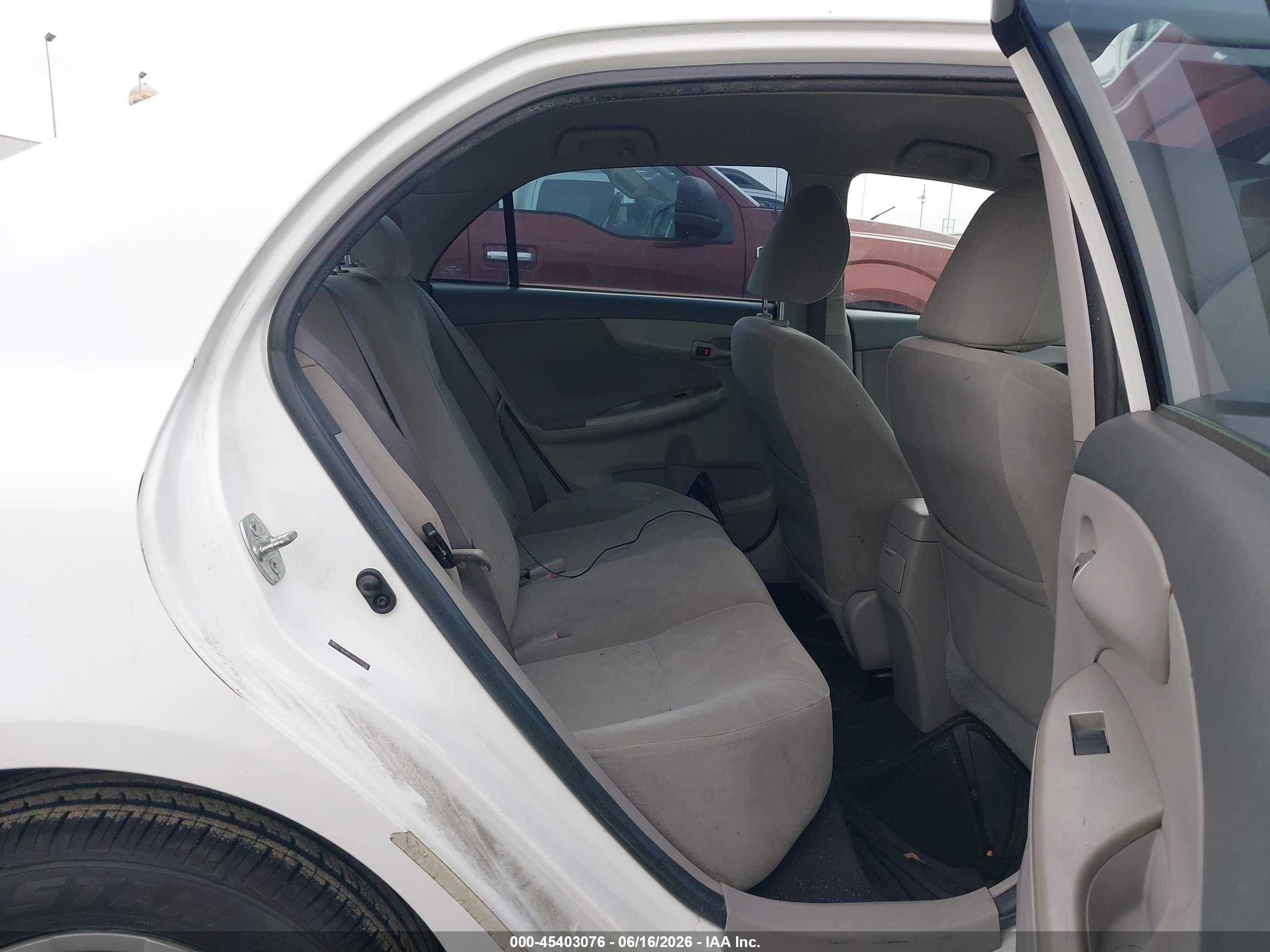 2010 Toyota Corolla Le White vin: 2T1BU4EE4AC376295