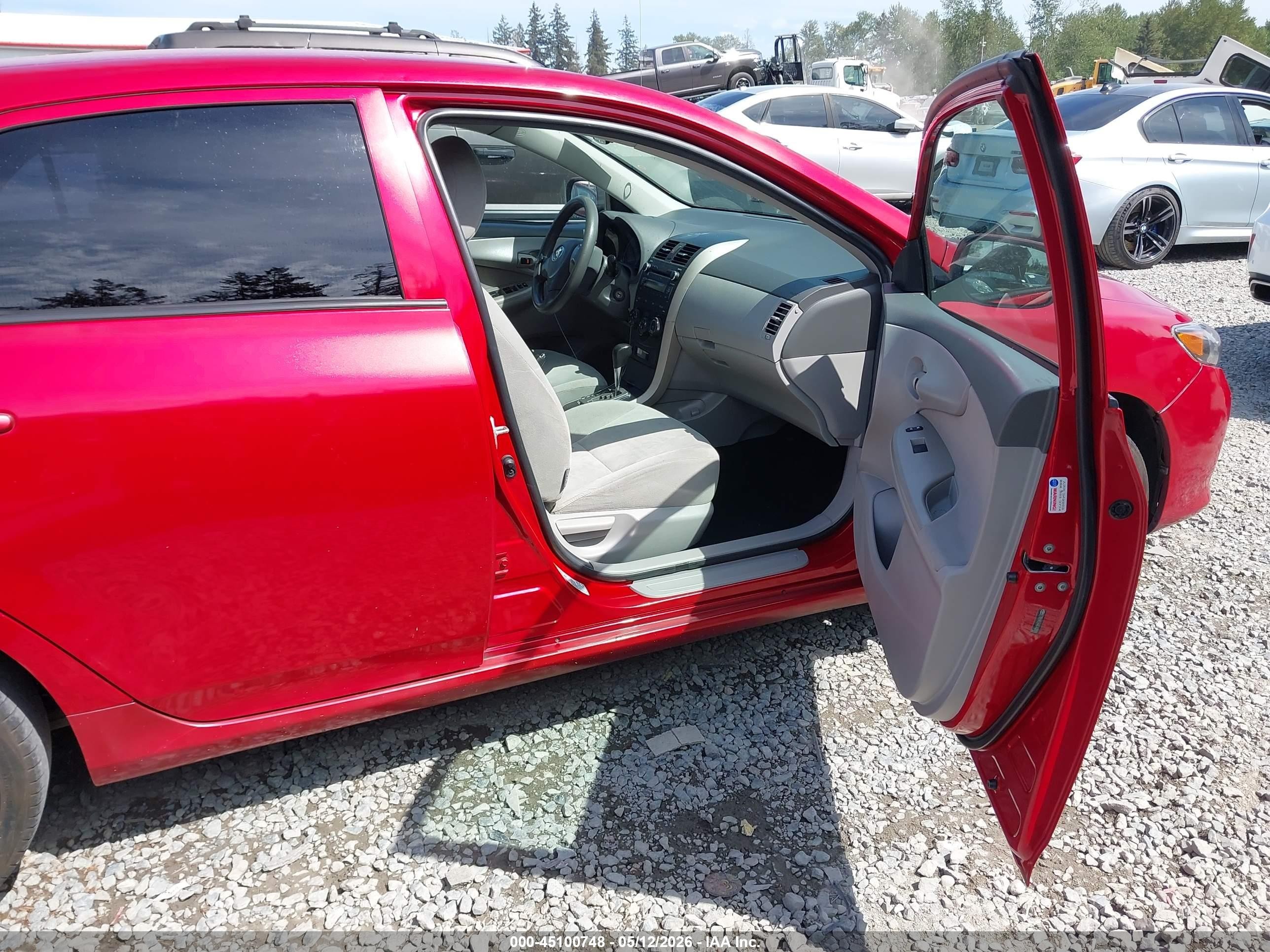 2010 Toyota Corolla Le Red vin: 2T1BU4EE4AC400806