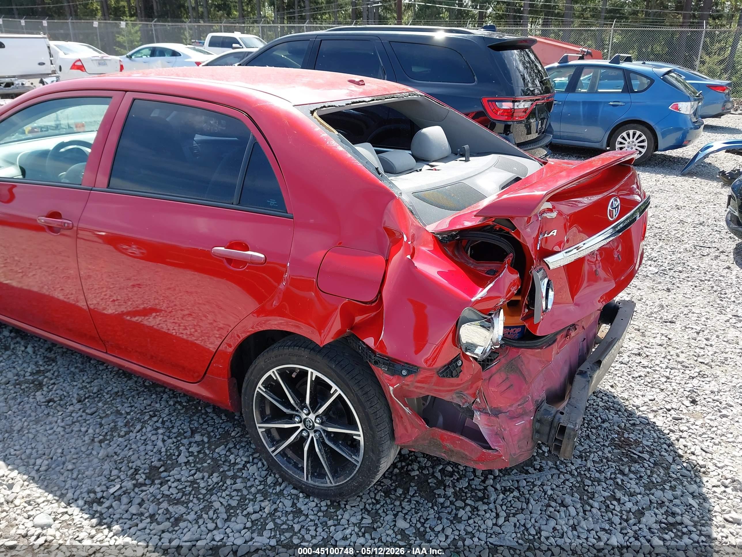2010 Toyota Corolla Le Red vin: 2T1BU4EE4AC400806