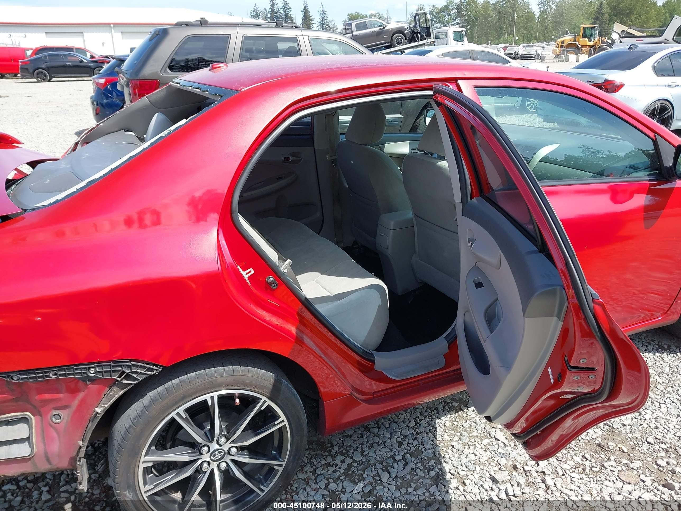 2010 Toyota Corolla Le Red vin: 2T1BU4EE4AC400806