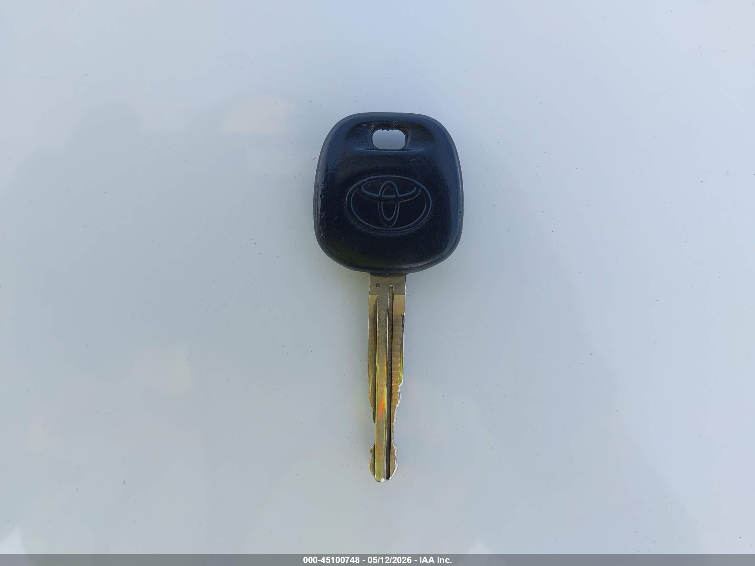 2010 Toyota Corolla Le Red vin: 2T1BU4EE4AC400806