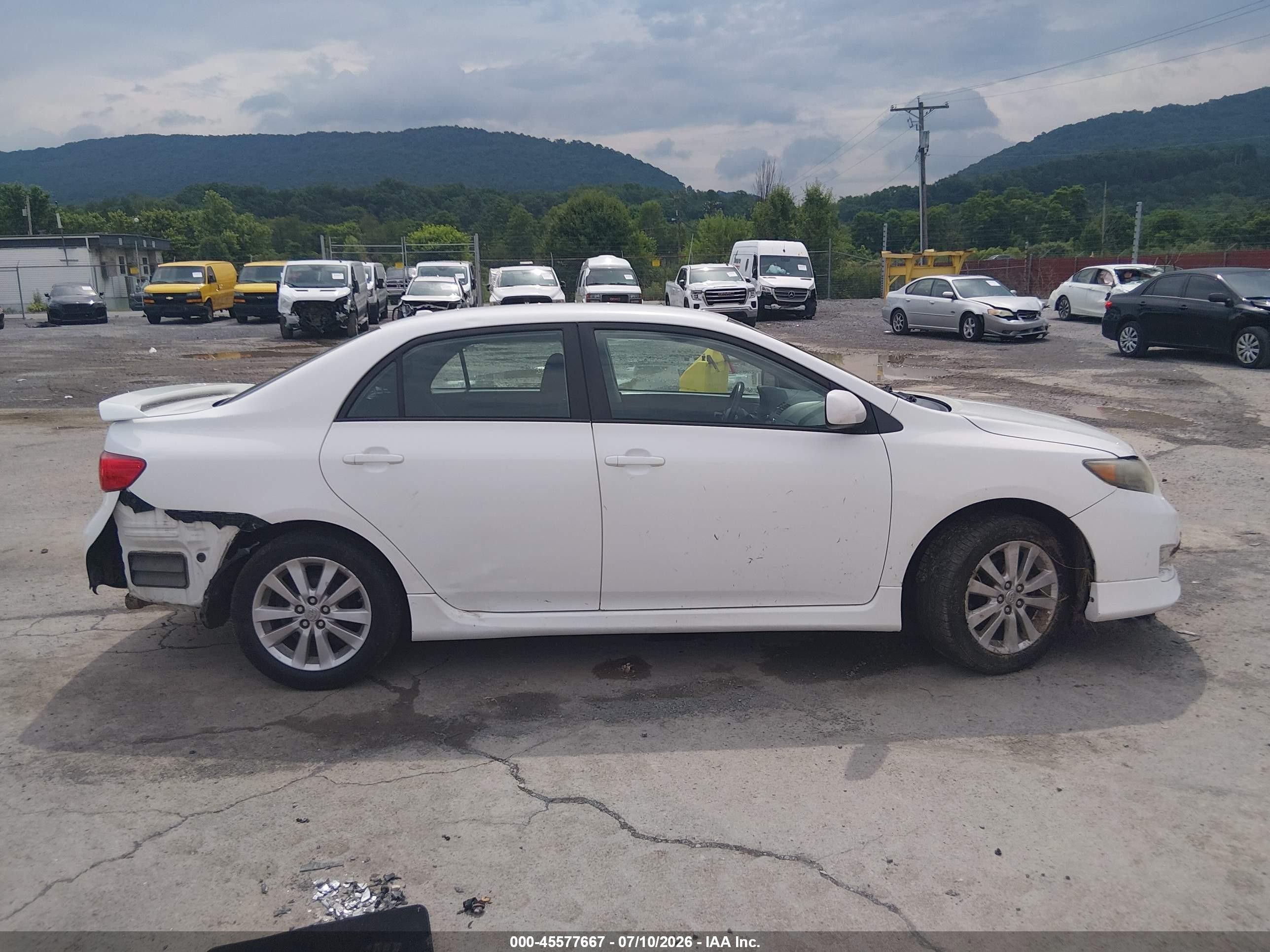 2010 Toyota Corolla S White vin: 2T1BU4EE4AC456700