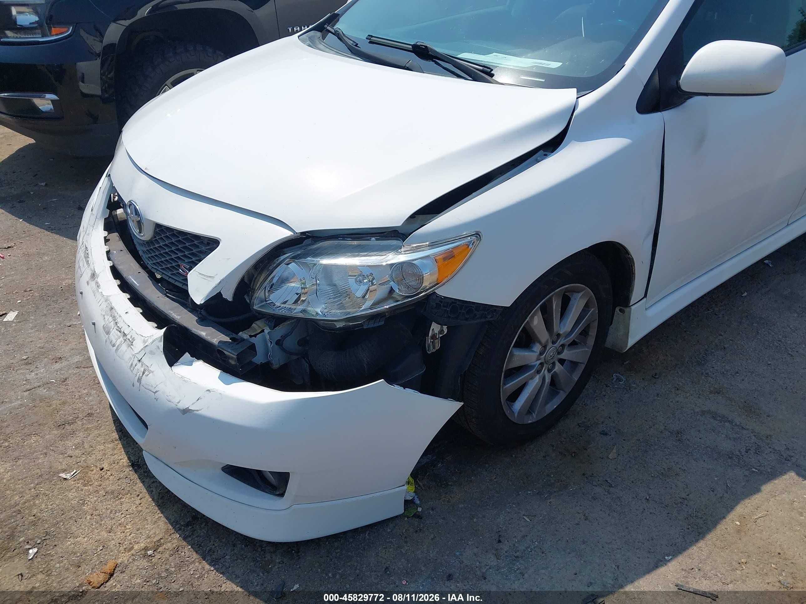 2010 Toyota Corolla S Белый vin: 2T1BU4EE4AC457555