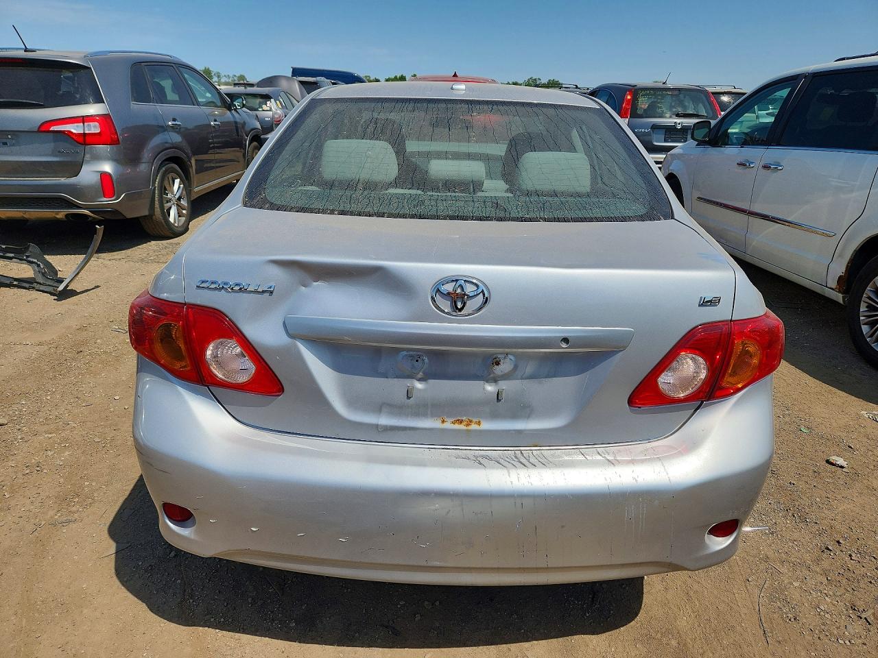 2010 Toyota Corolla Le Silver vin: 2T1BU4EE4AC461766