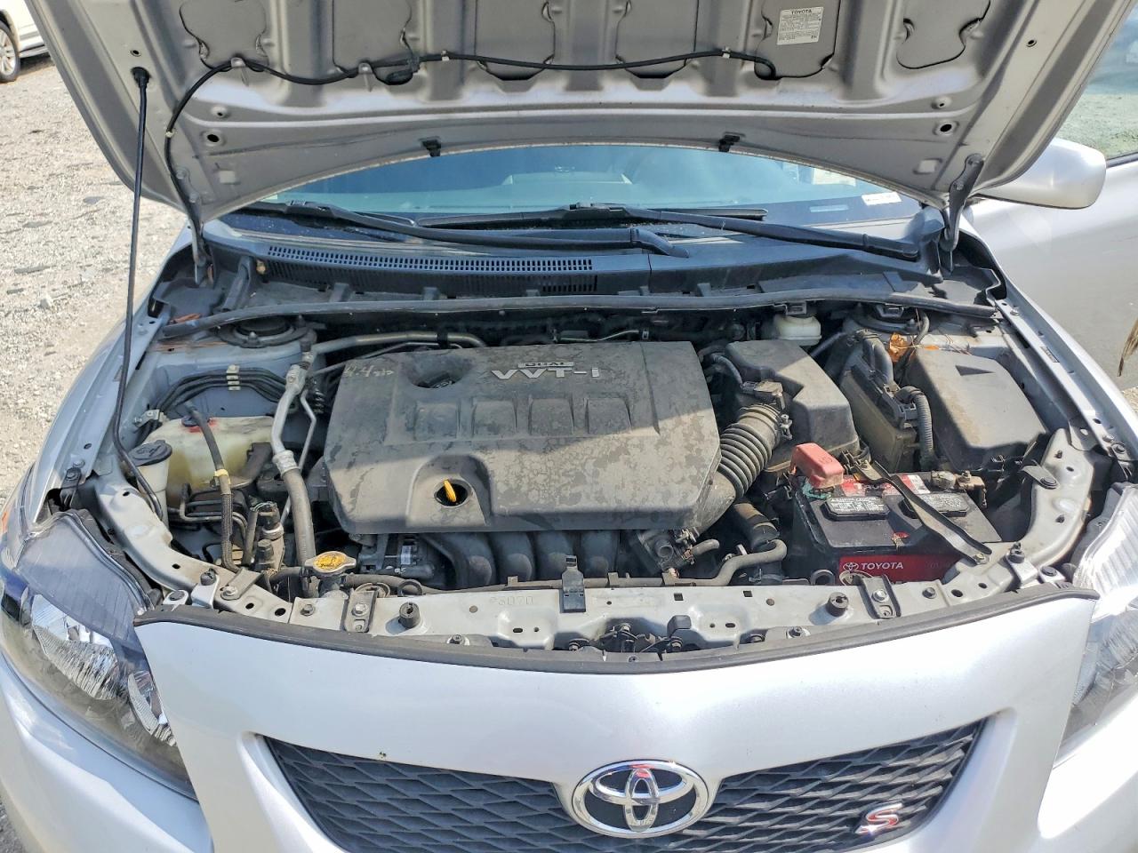2010 Toyota Corolla S Silver vin: 2T1BU4EE4AC462013