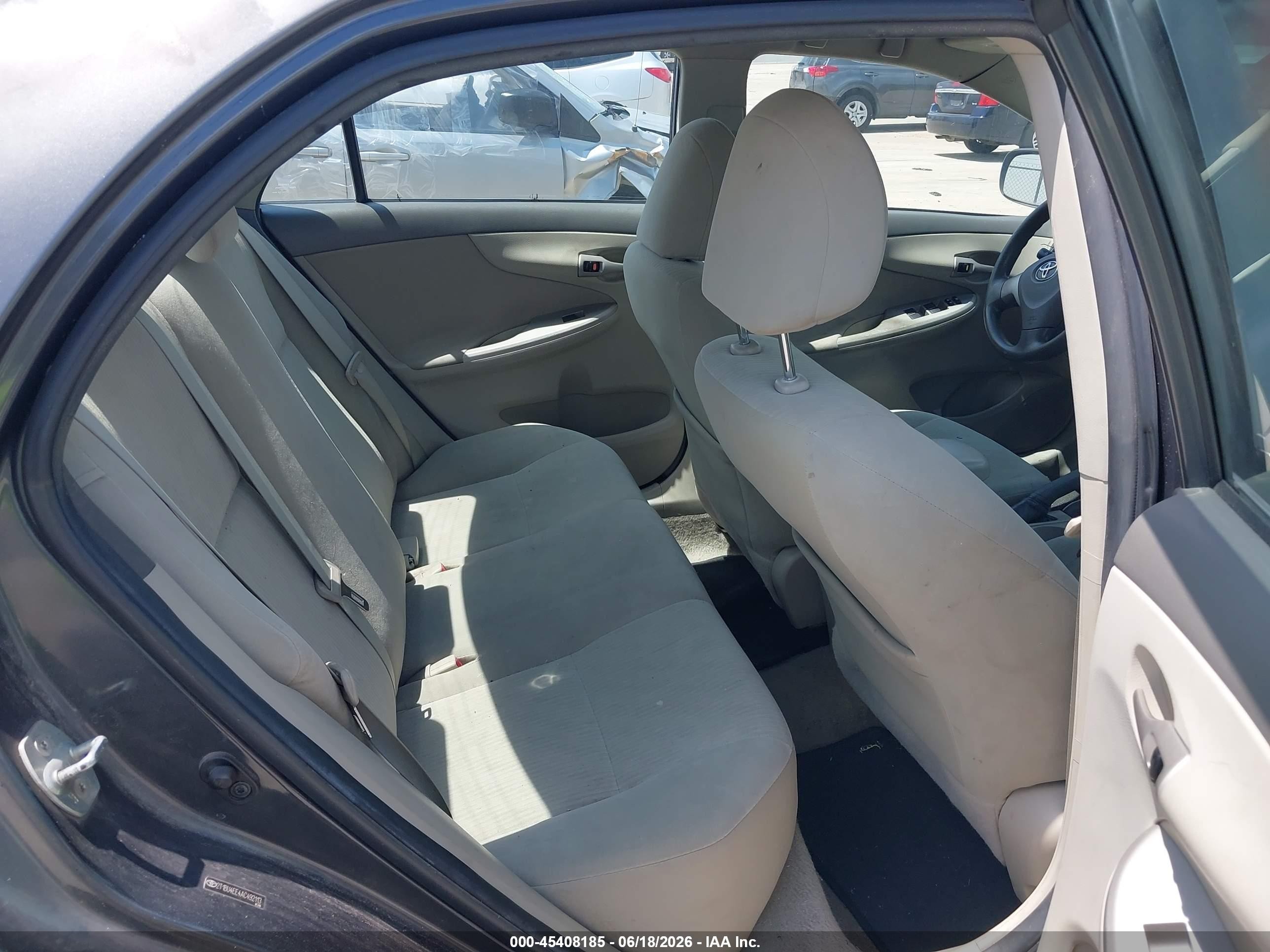 2010 Toyota Corolla Le Gray vin: 2T1BU4EE4AC492113