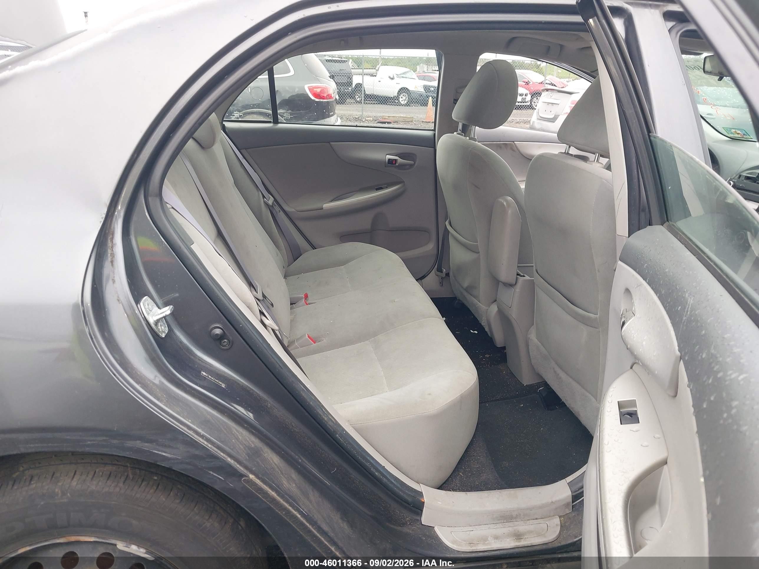2010 Toyota Corolla Le Серый vin: 2T1BU4EE4AC506303