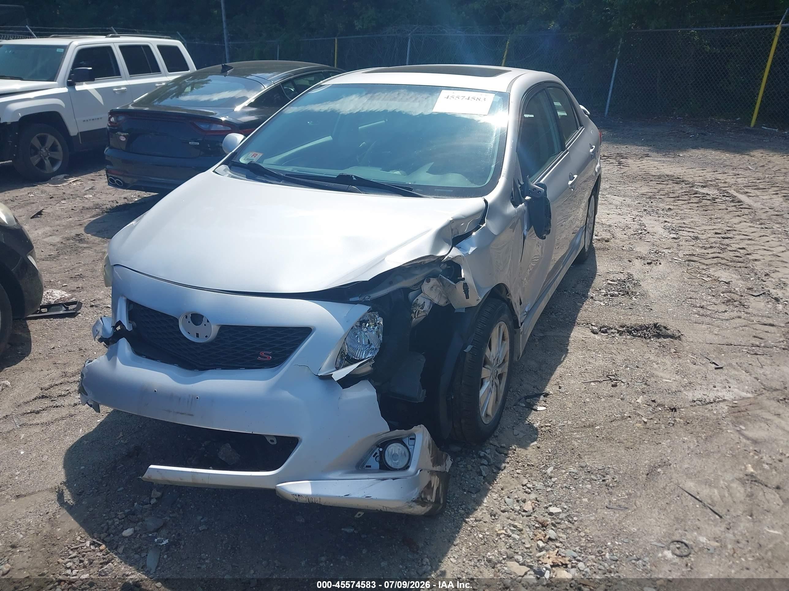 2010 Toyota Corolla S Серебряный vin: 2T1BU4EE4AC526924