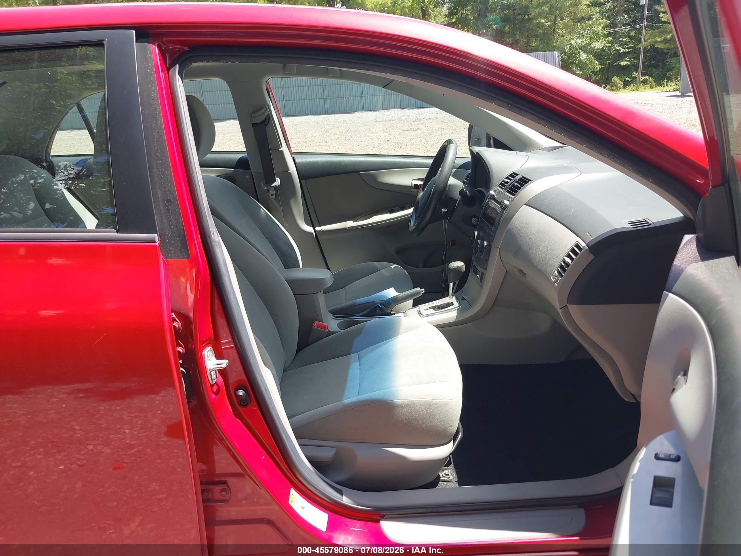 2011 Toyota Corolla Le Красный vin: 2T1BU4EE4BC538329