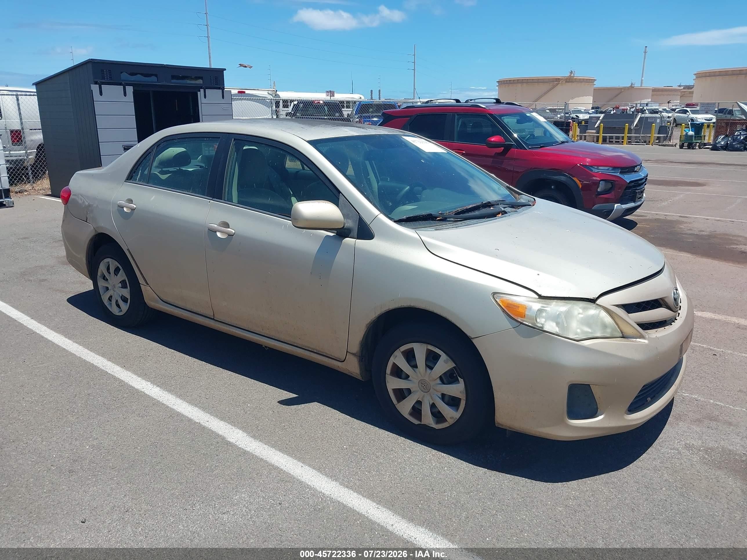 2011 Toyota Corolla Le Gold vin: 2T1BU4EE4BC546009