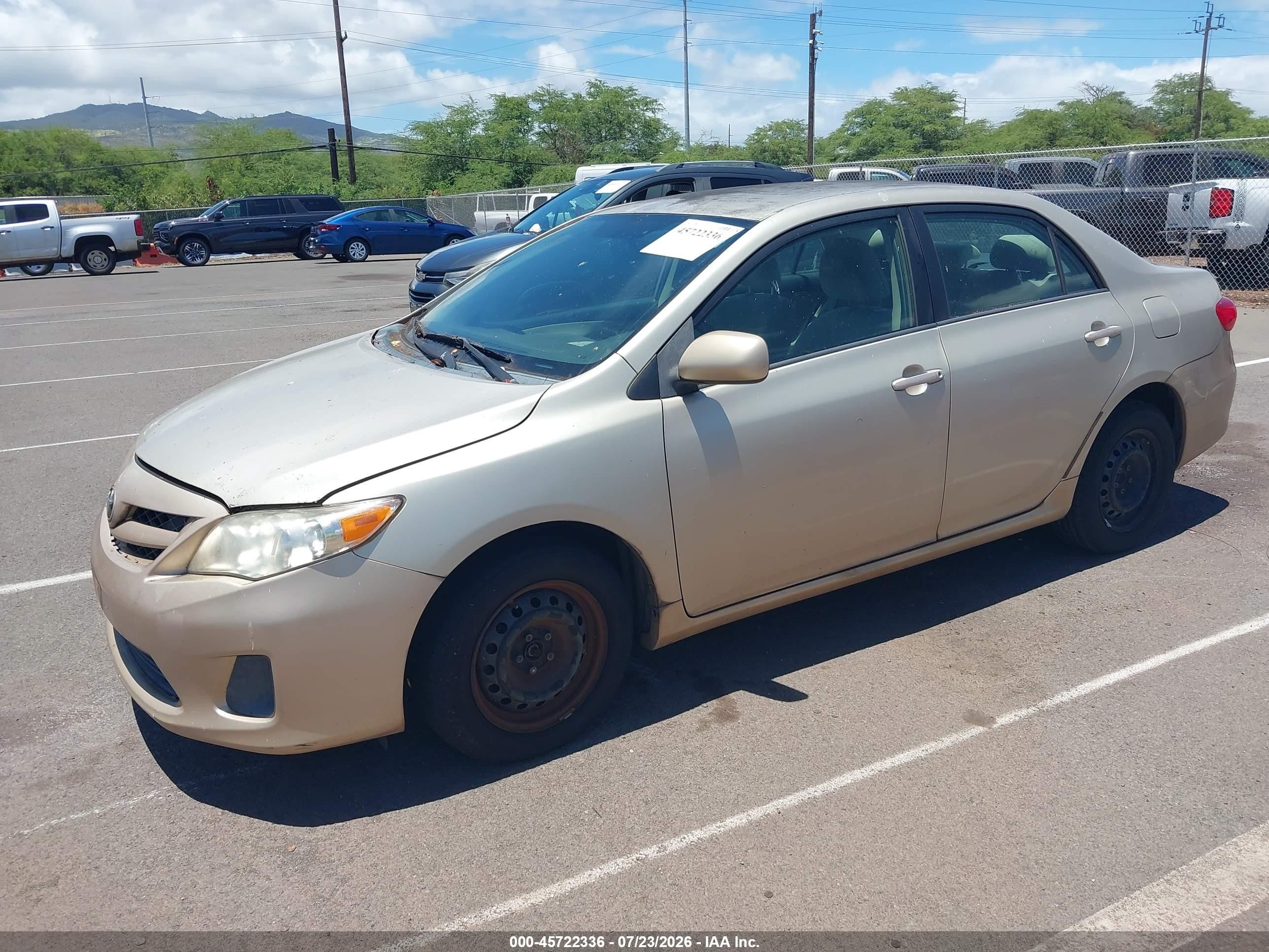 2011 Toyota Corolla Le Gold vin: 2T1BU4EE4BC546009