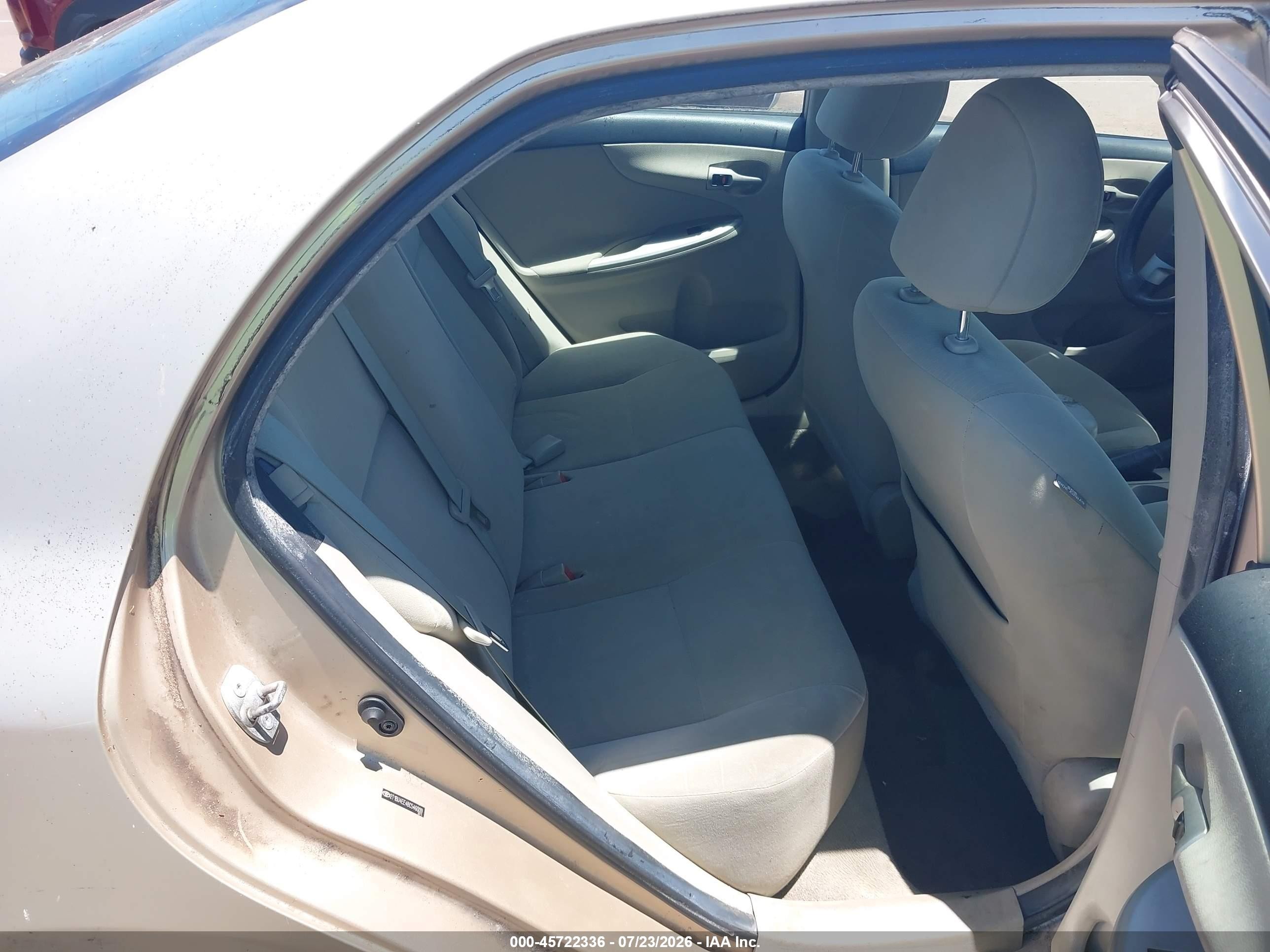 2011 Toyota Corolla Le Gold vin: 2T1BU4EE4BC546009