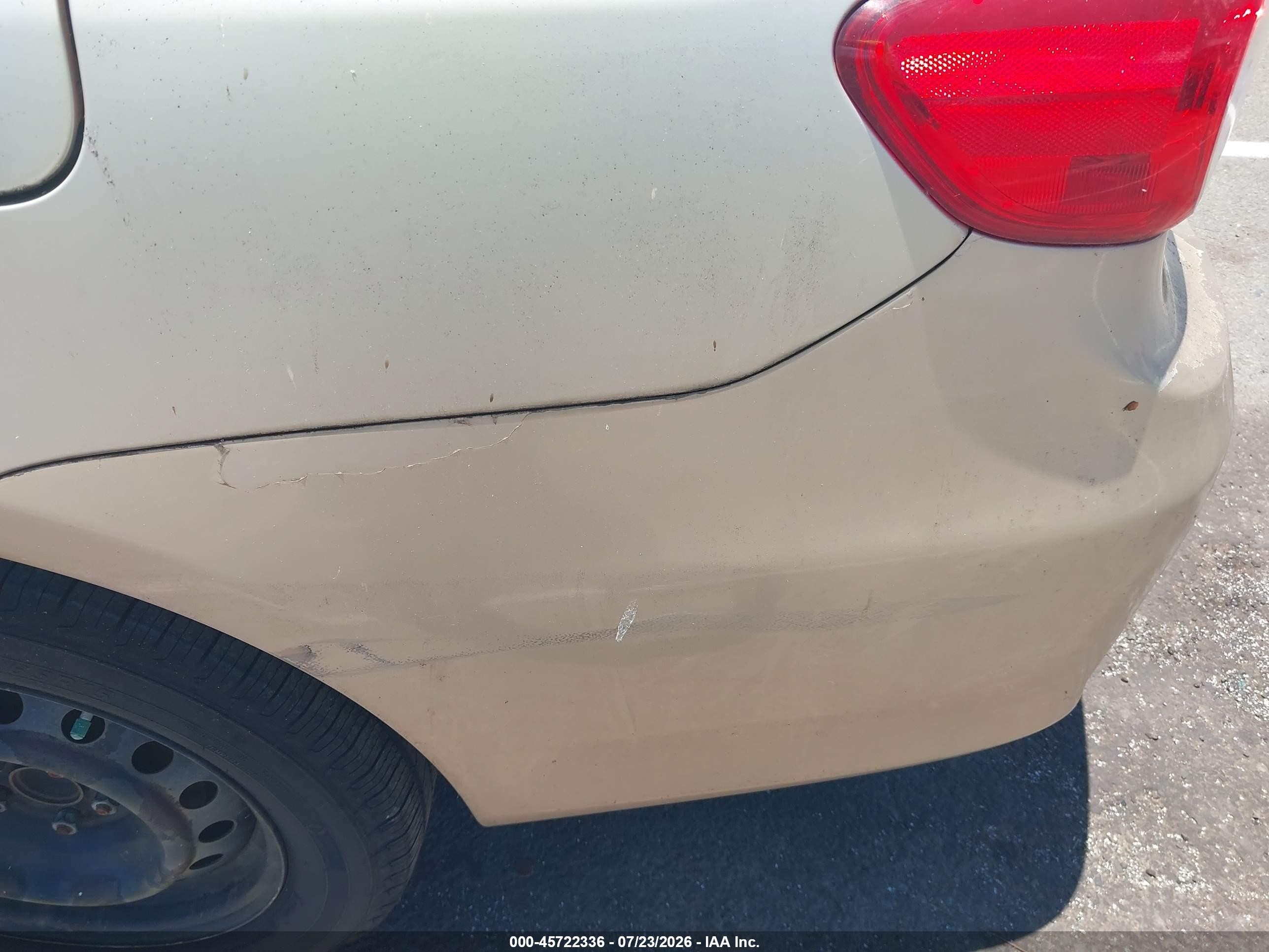 2011 Toyota Corolla Le Gold vin: 2T1BU4EE4BC546009