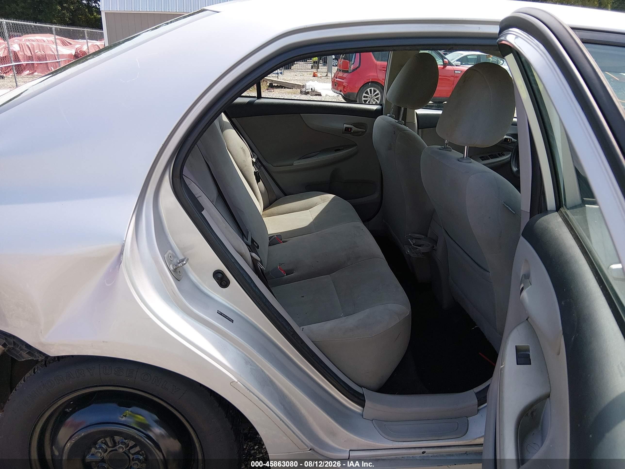2011 Toyota Corolla Le Silver vin: 2T1BU4EE4BC559245