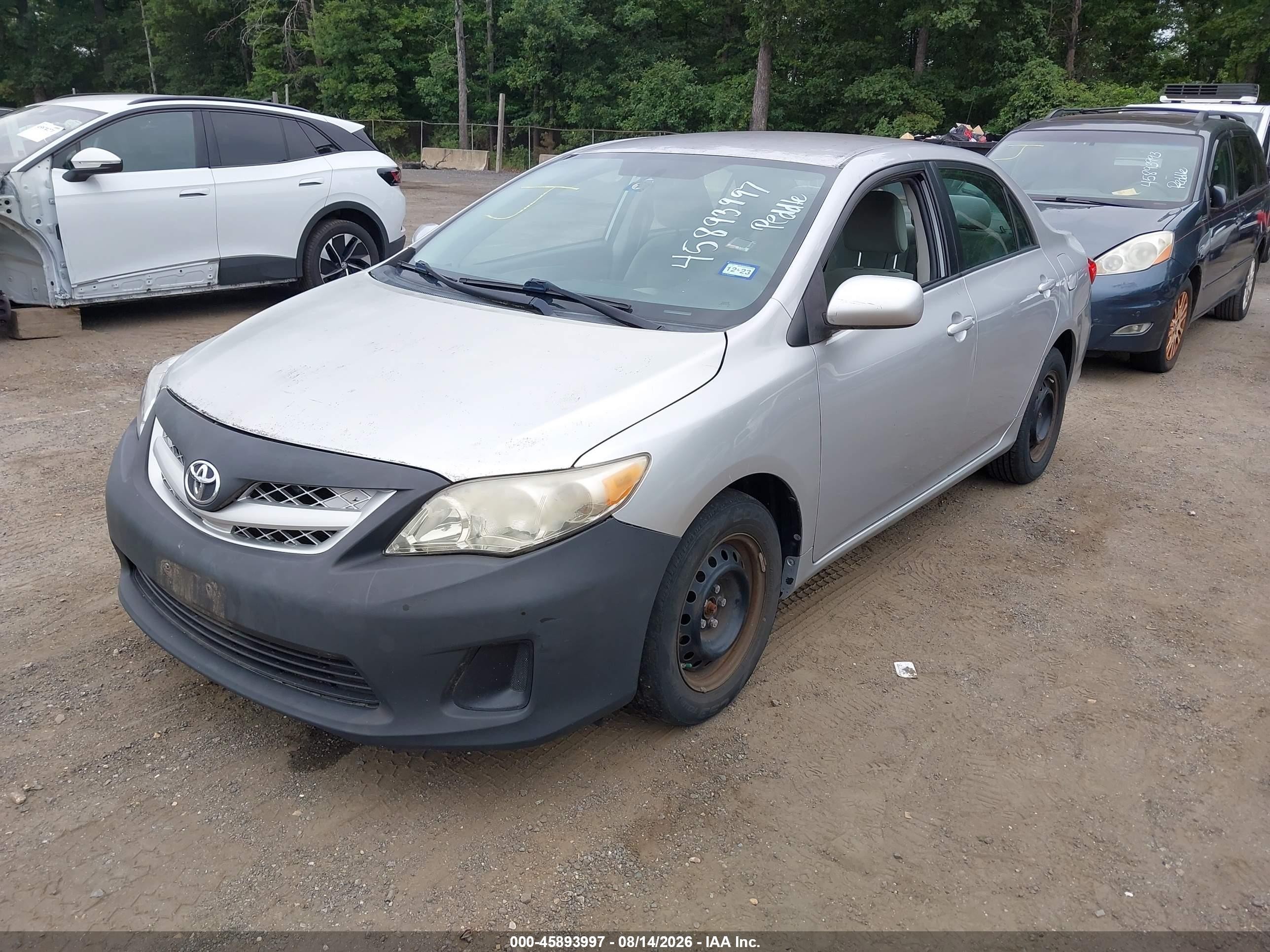 2011 Toyota Corolla Le Silver vin: 2T1BU4EE4BC561092