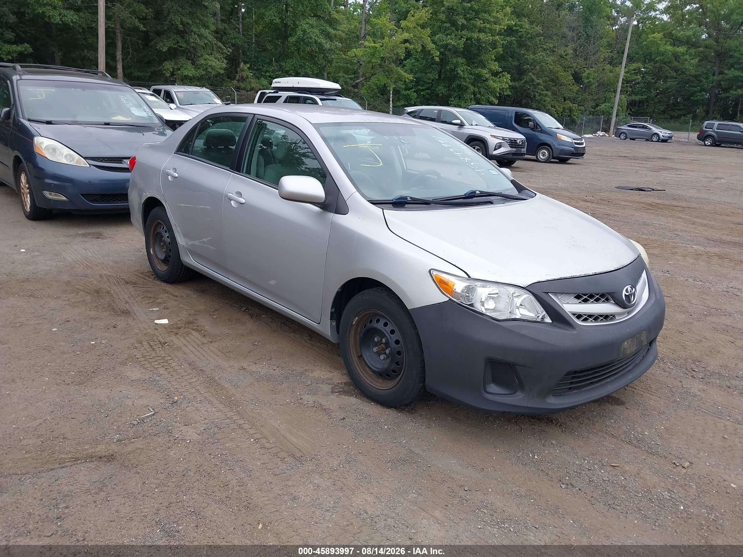 2011 Toyota Corolla Le Silver vin: 2T1BU4EE4BC561092