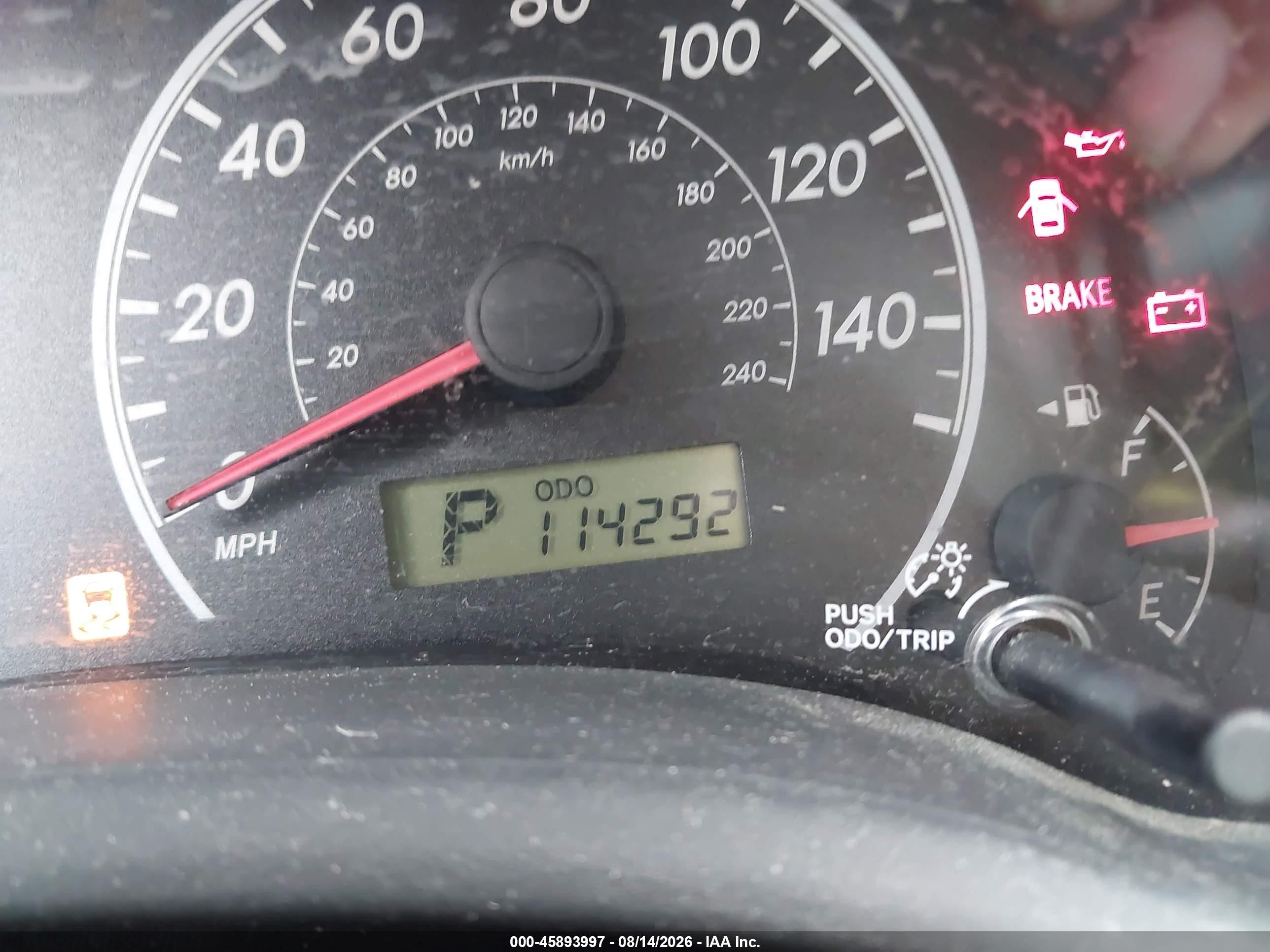 2011 Toyota Corolla Le Silver vin: 2T1BU4EE4BC561092