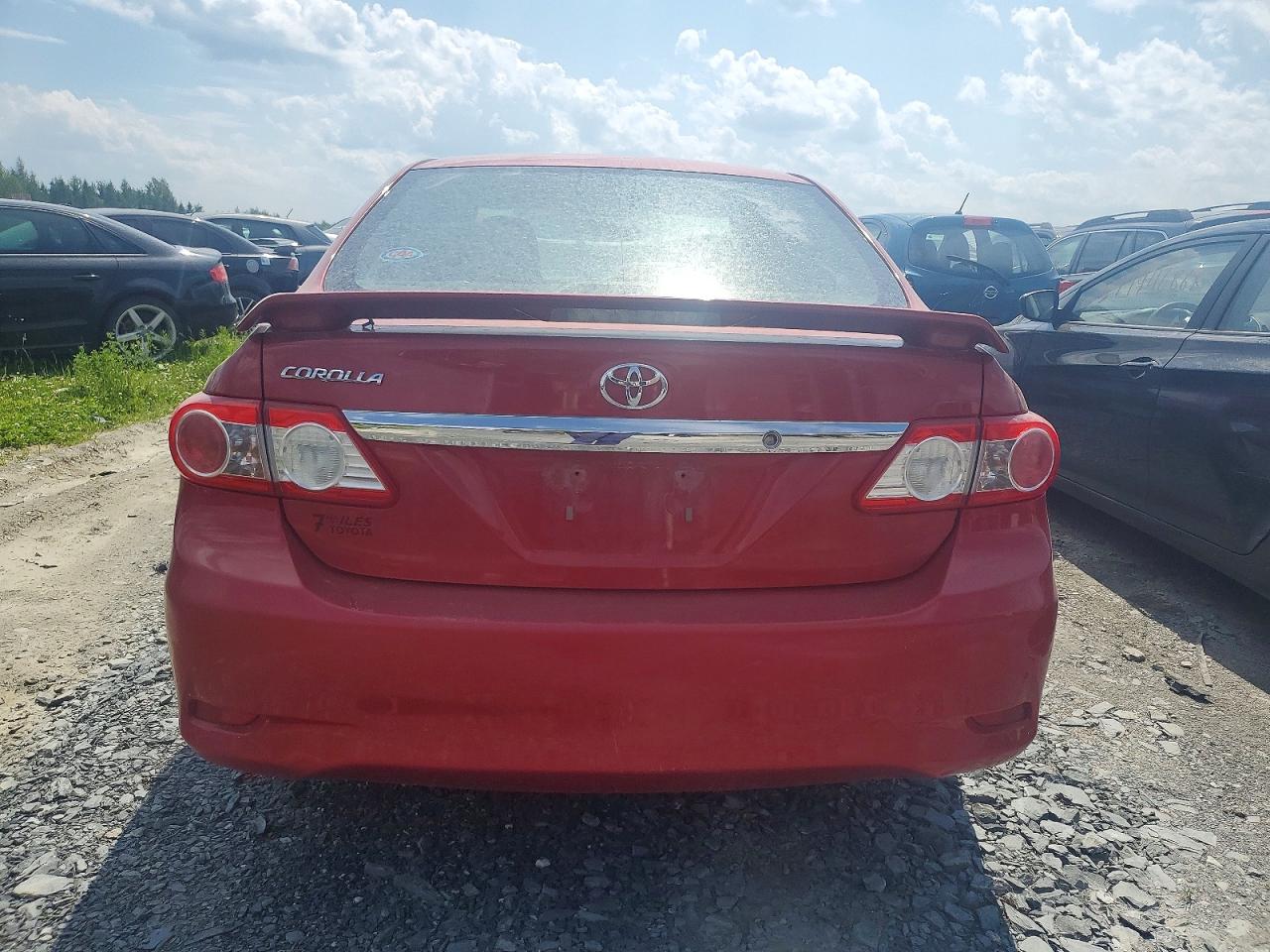 2011 Toyota Corolla Base Red vin: 2T1BU4EE4BC634770