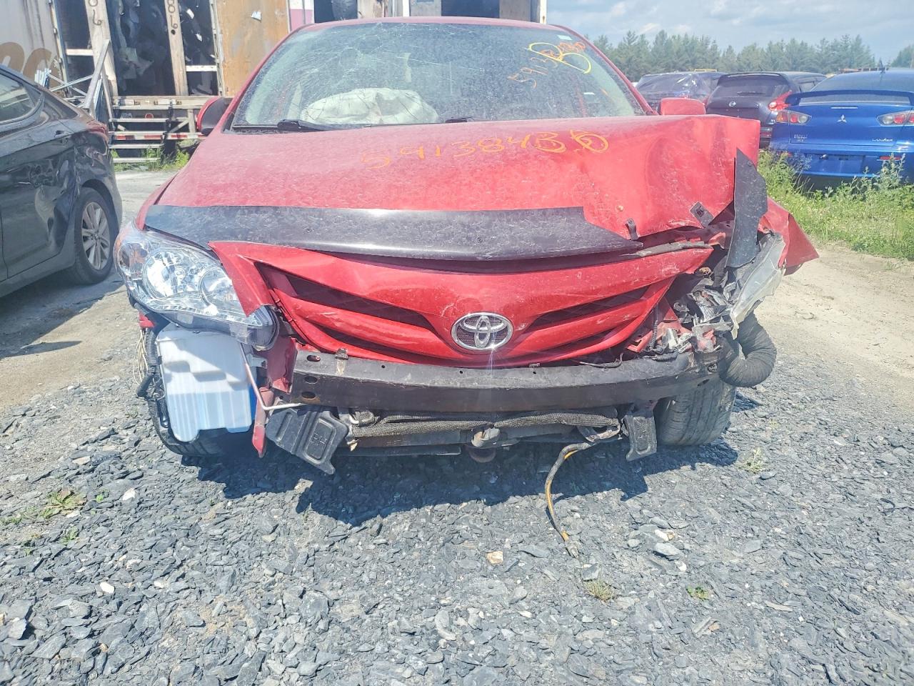 2011 Toyota Corolla Base Red vin: 2T1BU4EE4BC634770
