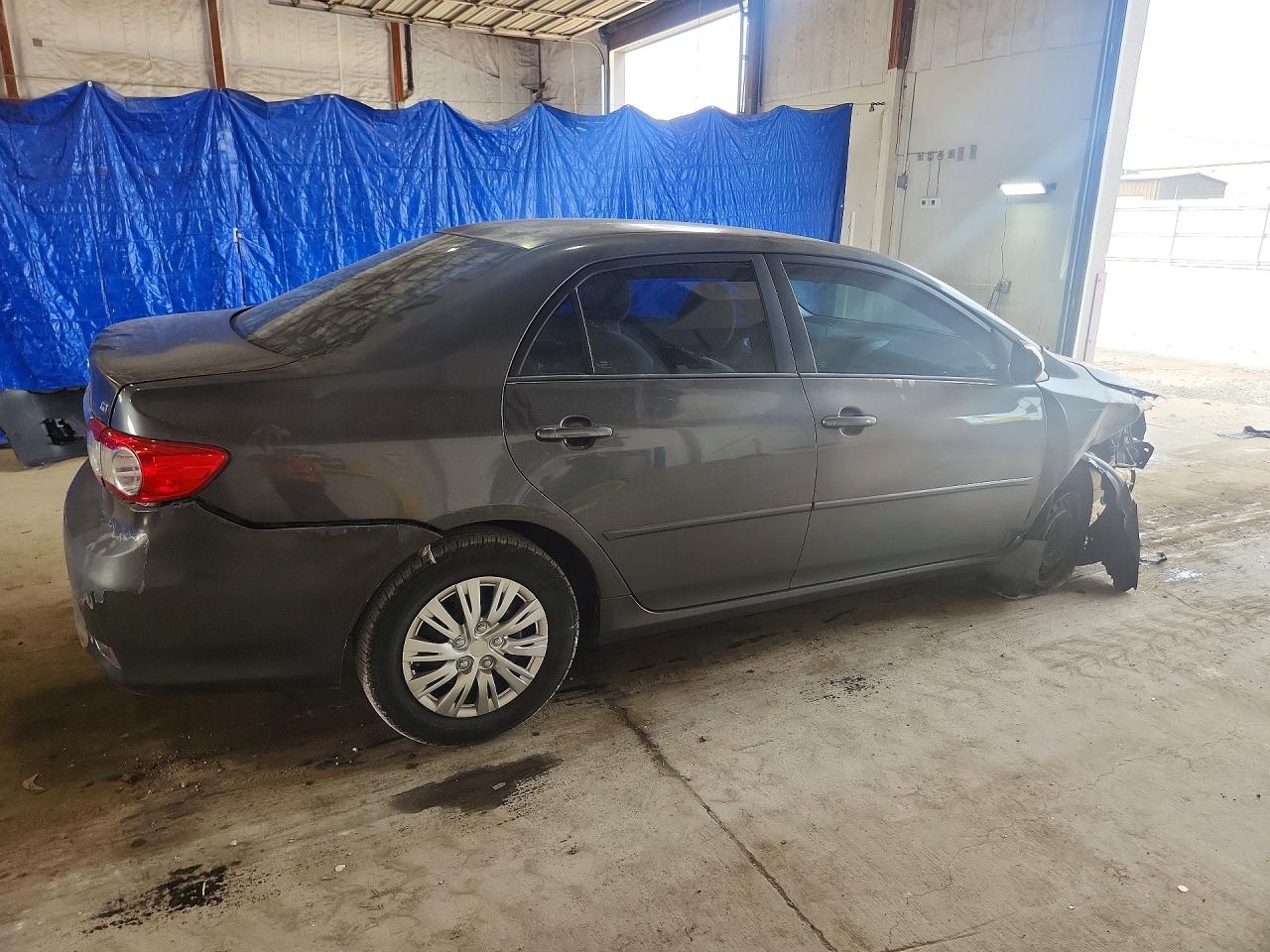2011 Toyota Corolla Le Gray vin: 2T1BU4EE4BC639130