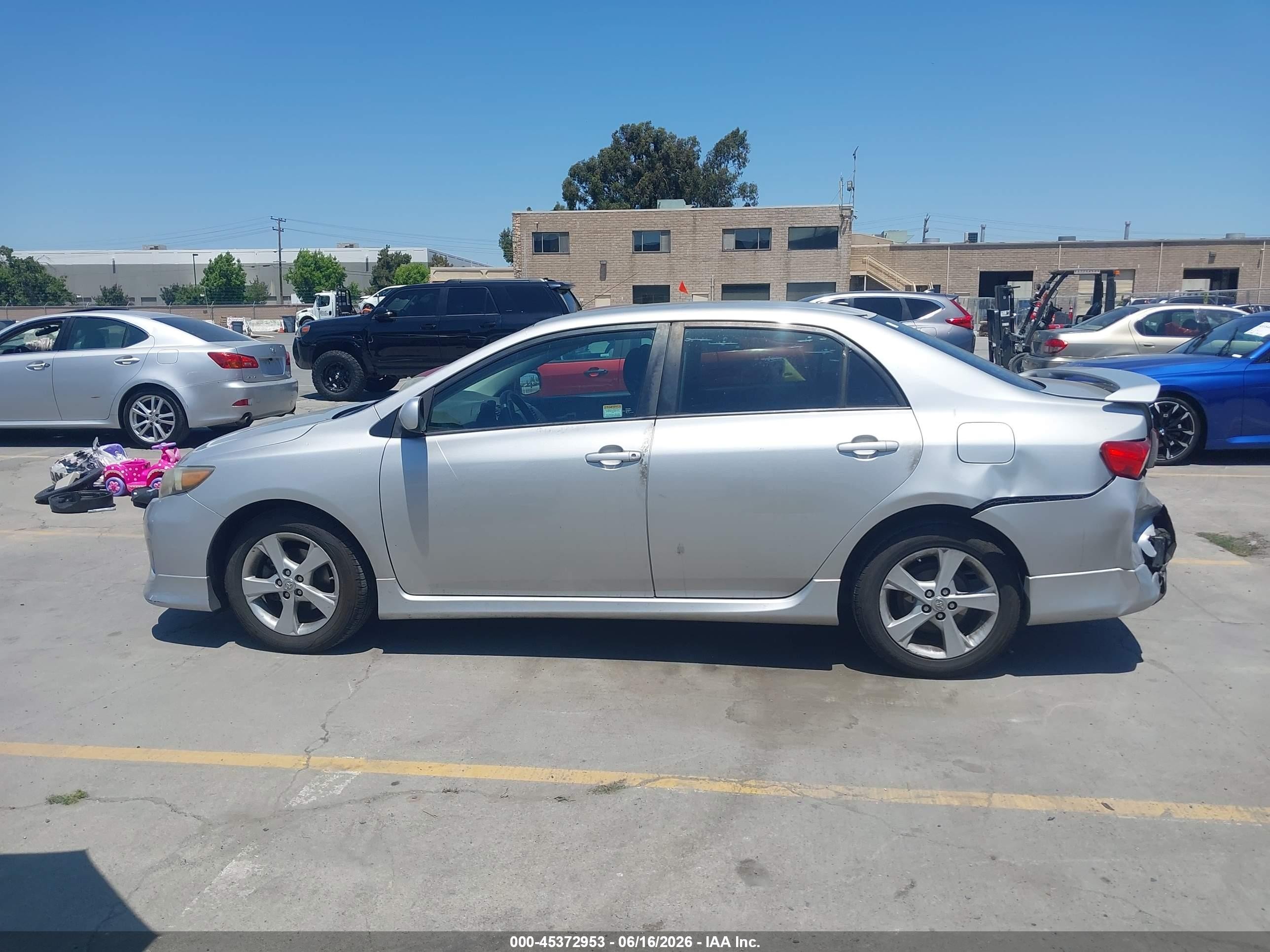 2011 Toyota Corolla S Gray vin: 2T1BU4EE4BC639998