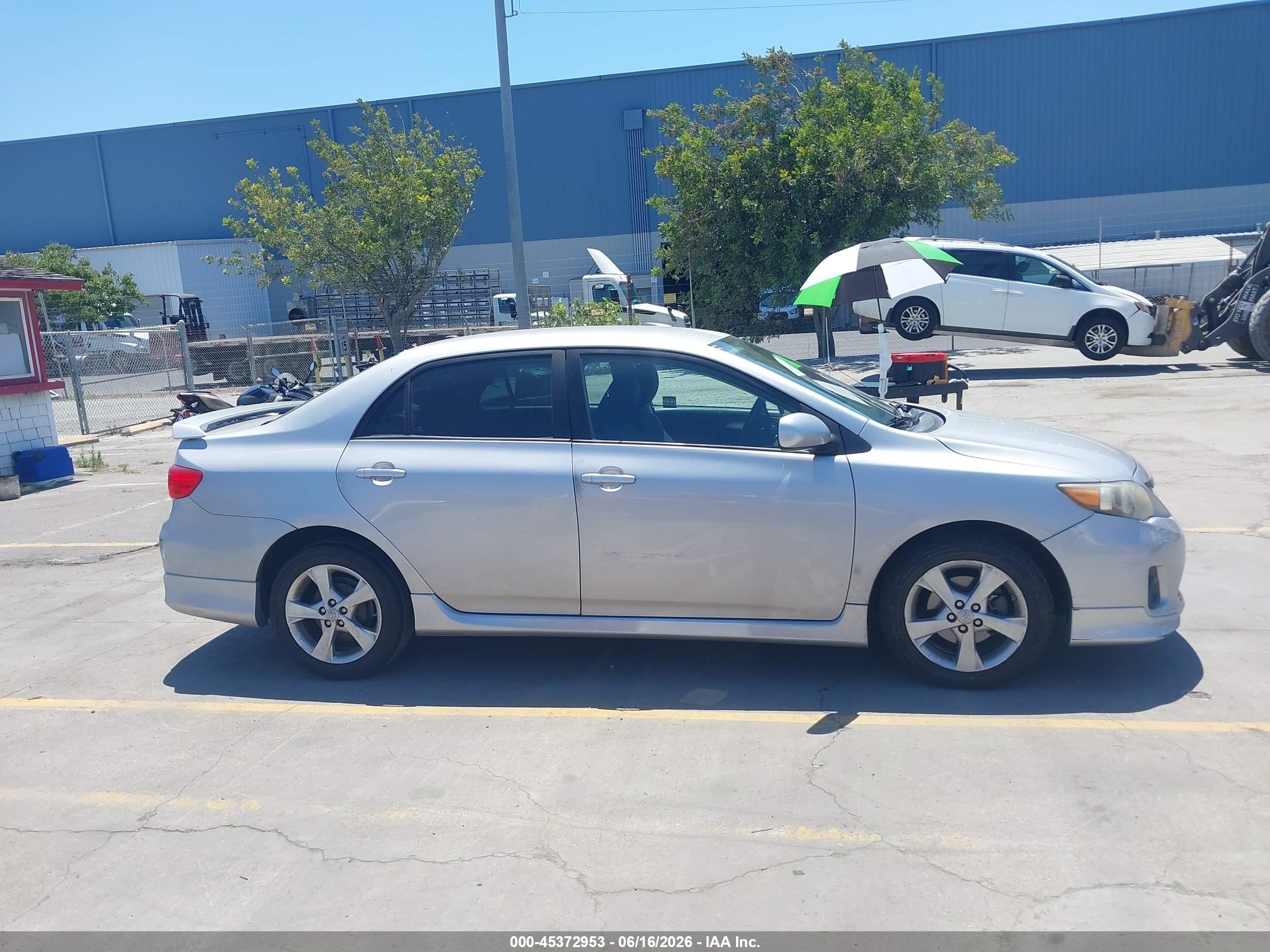 2011 Toyota Corolla S Gray vin: 2T1BU4EE4BC639998
