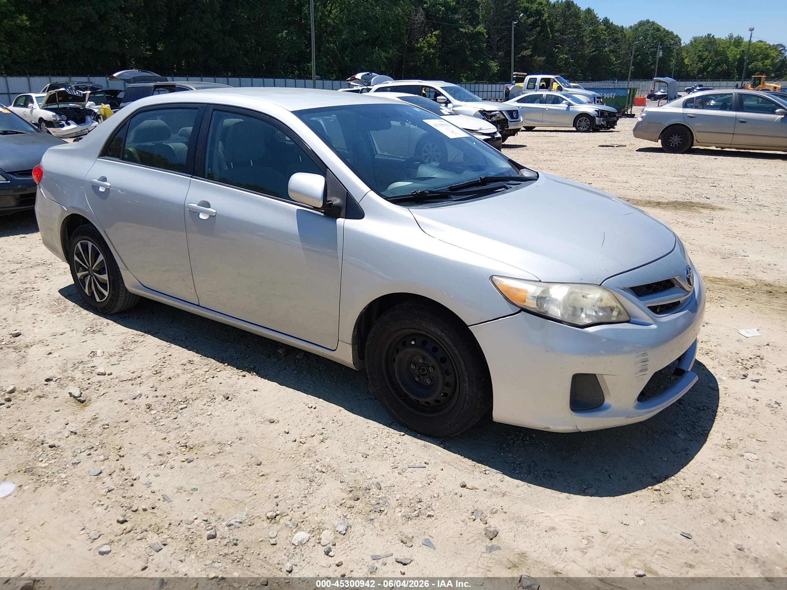 2011 Toyota Corolla Le Silver vin: 2T1BU4EE4BC644456