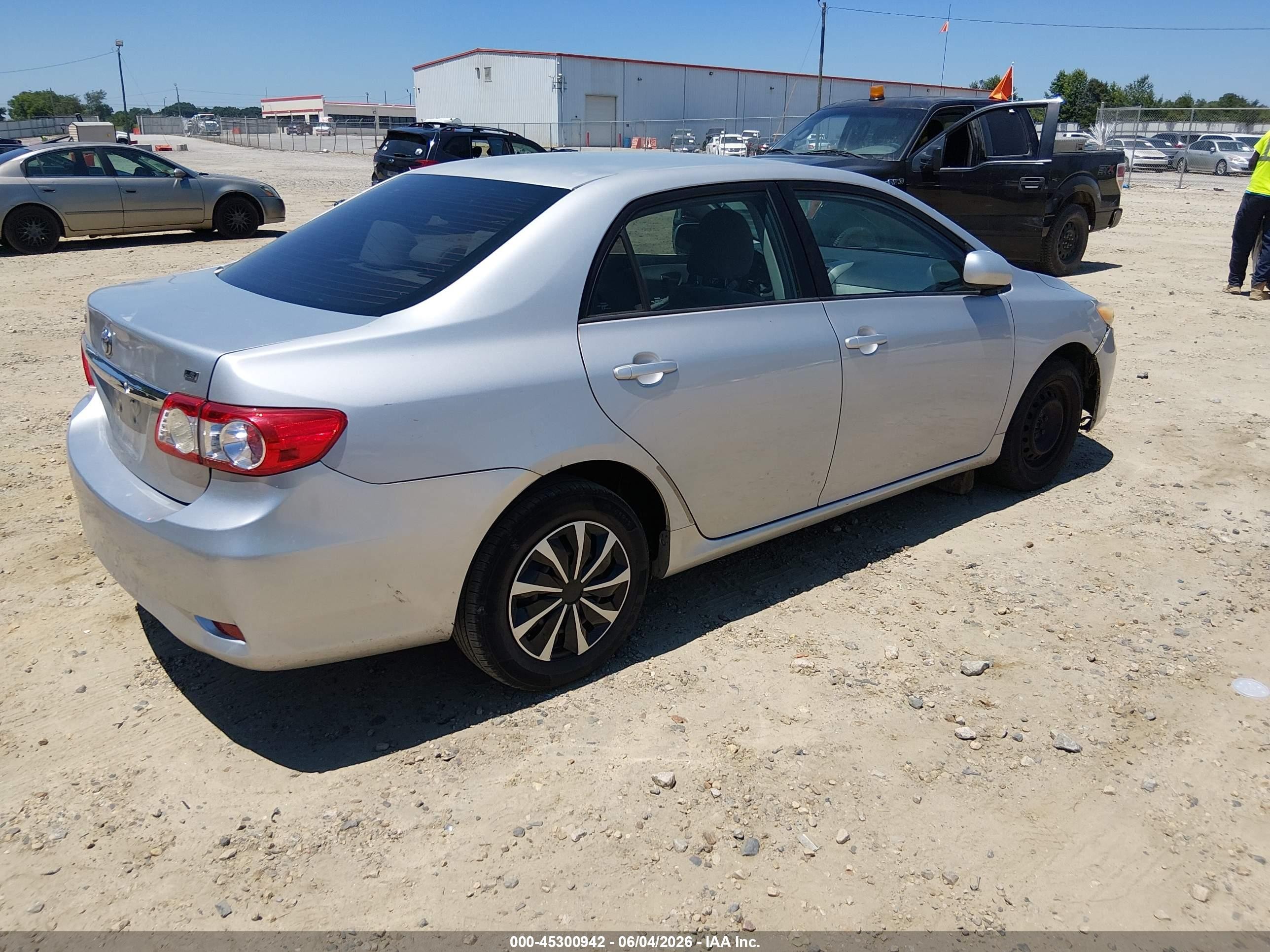 2011 Toyota Corolla Le Silver vin: 2T1BU4EE4BC644456