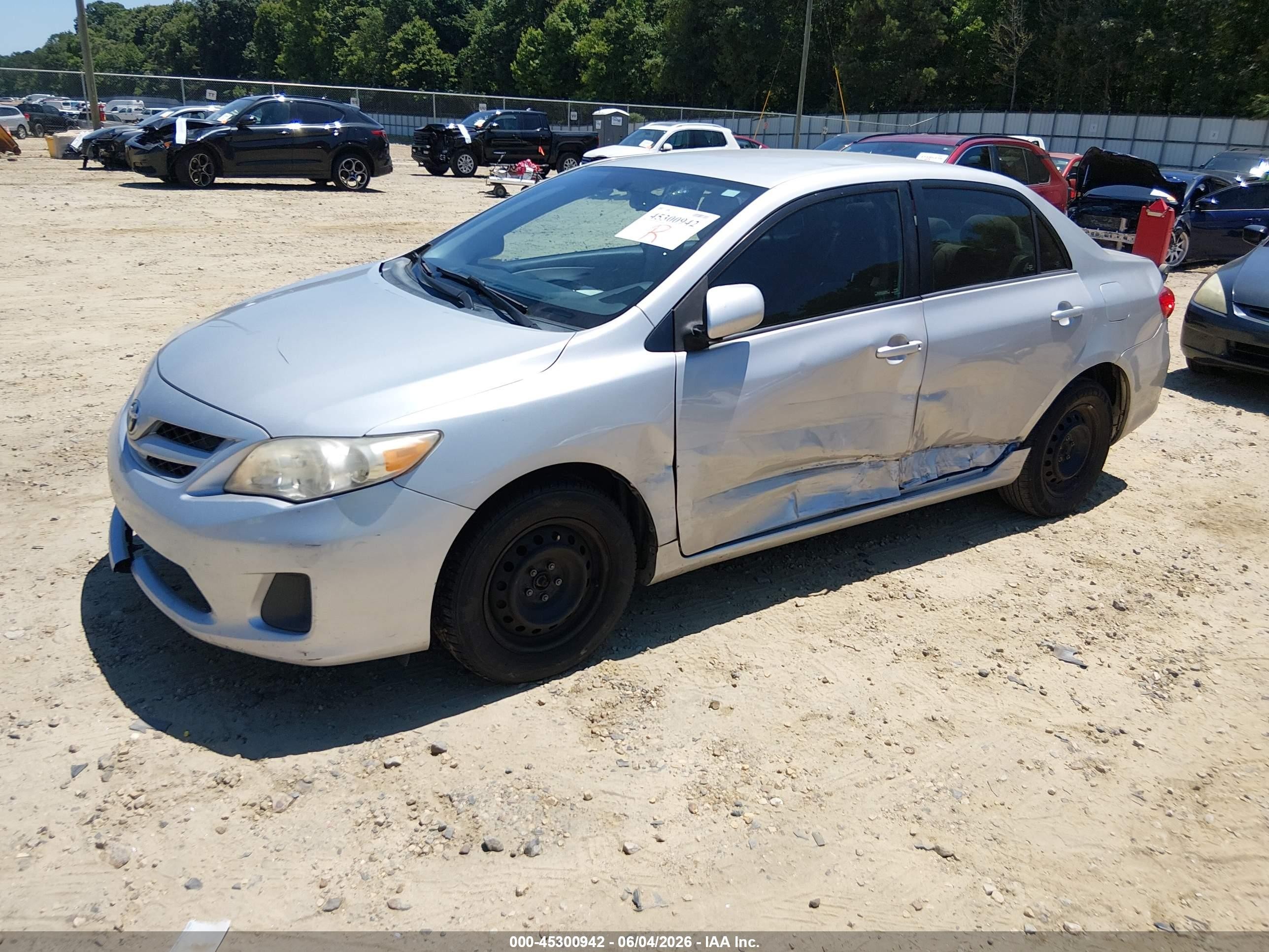 2011 Toyota Corolla Le Silver vin: 2T1BU4EE4BC644456