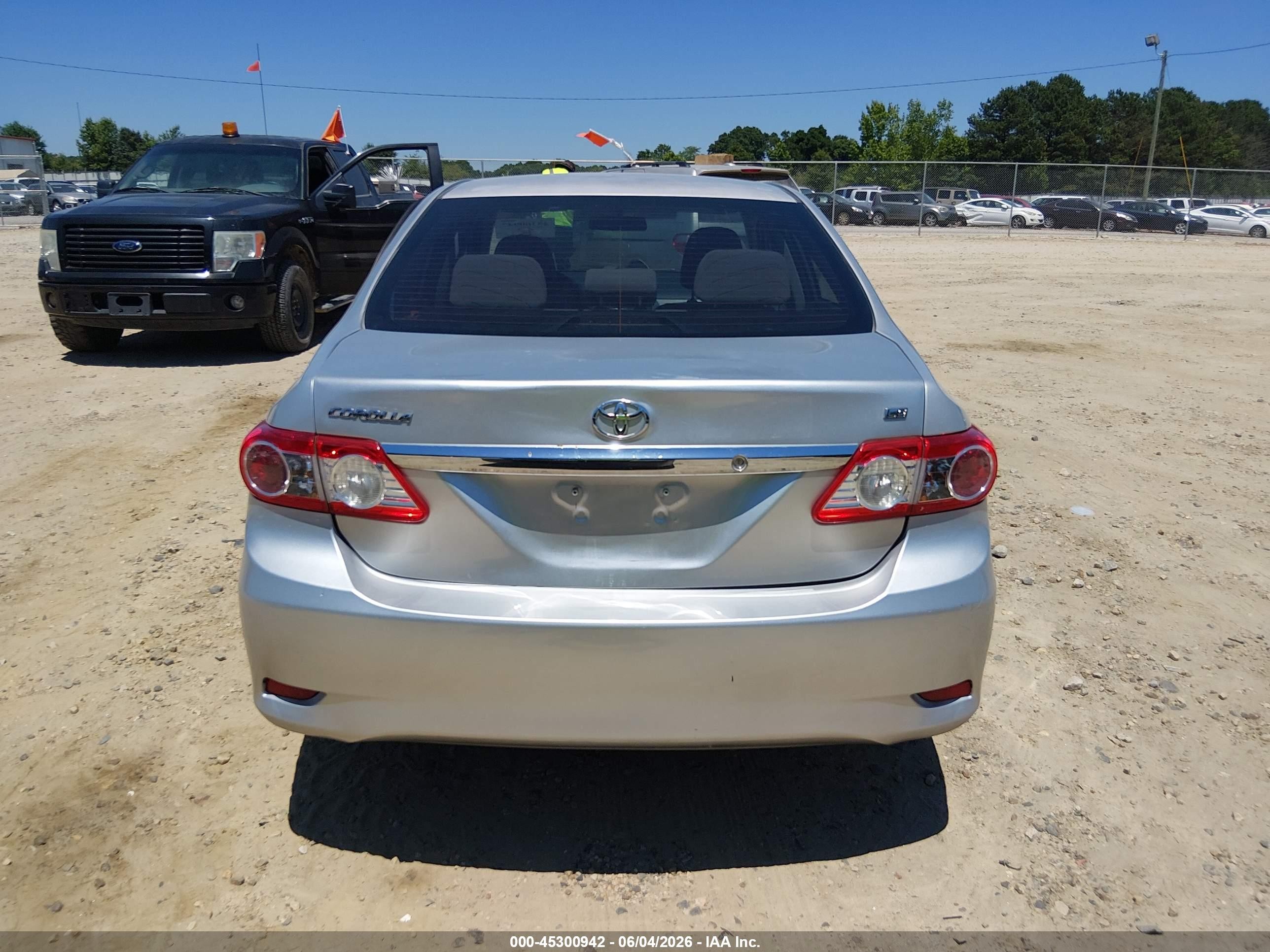 2011 Toyota Corolla Le Silver vin: 2T1BU4EE4BC644456
