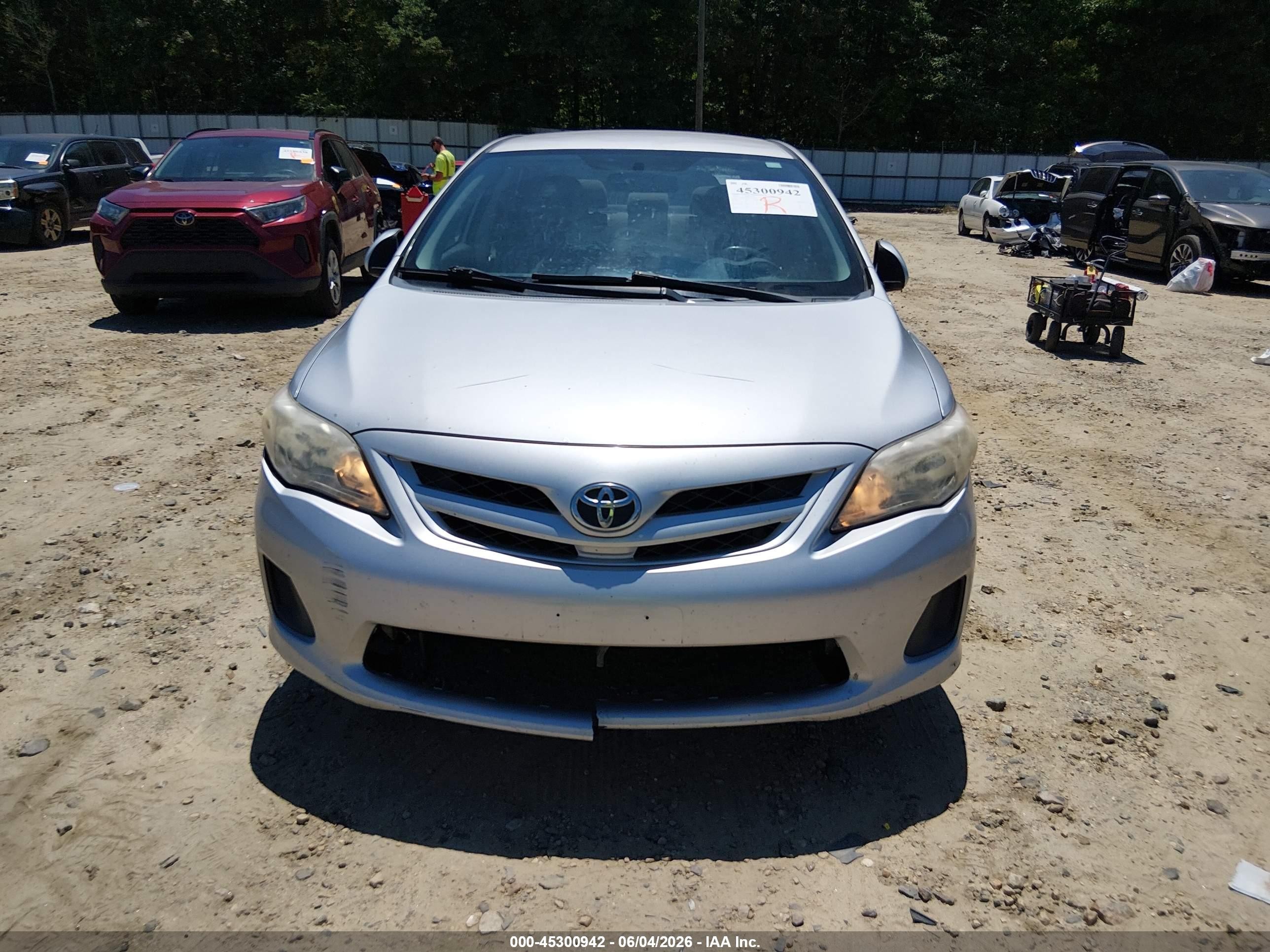 2011 Toyota Corolla Le Silver vin: 2T1BU4EE4BC644456
