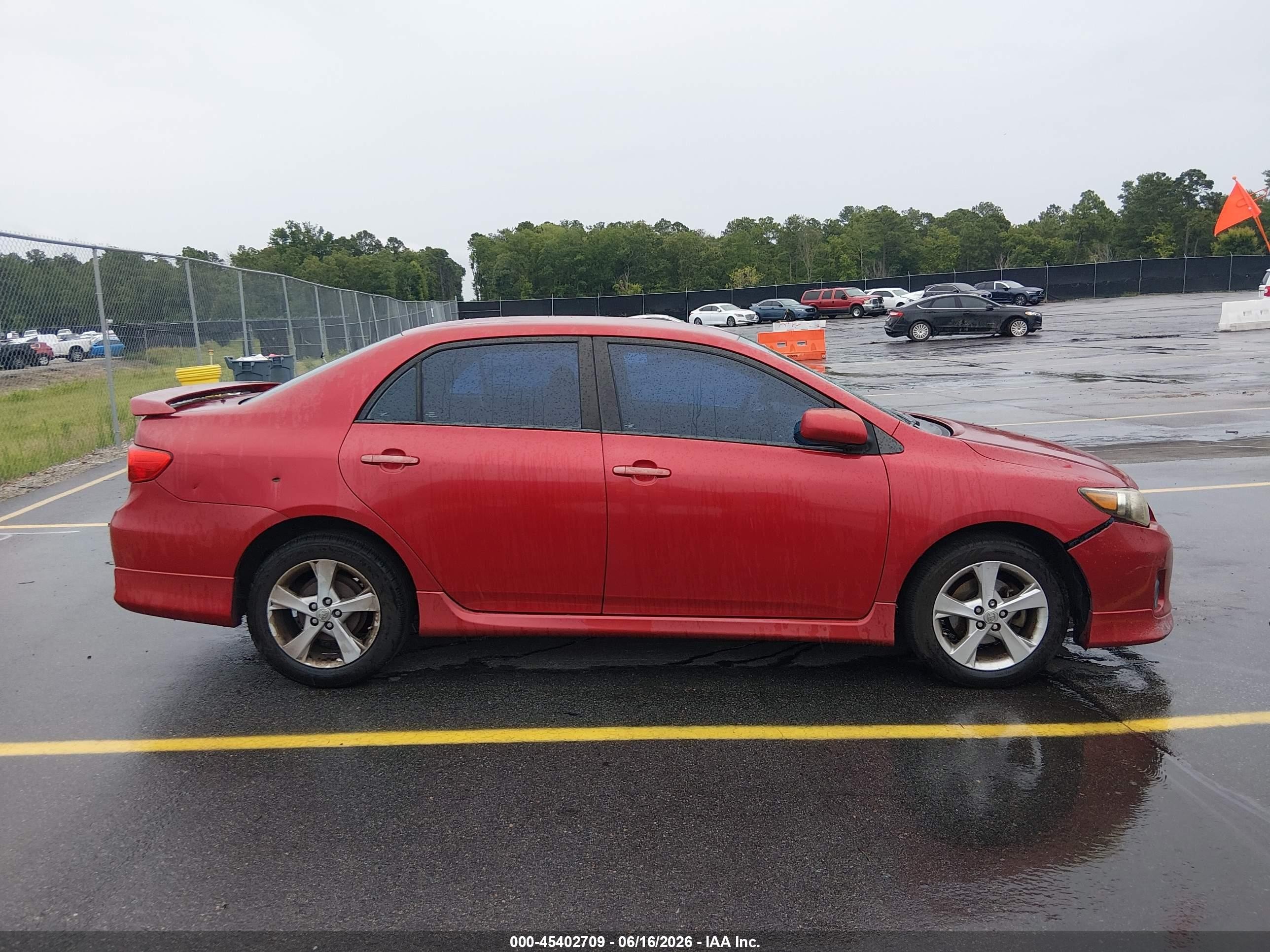 2011 Toyota Corolla S Red vin: 2T1BU4EE4BC658504