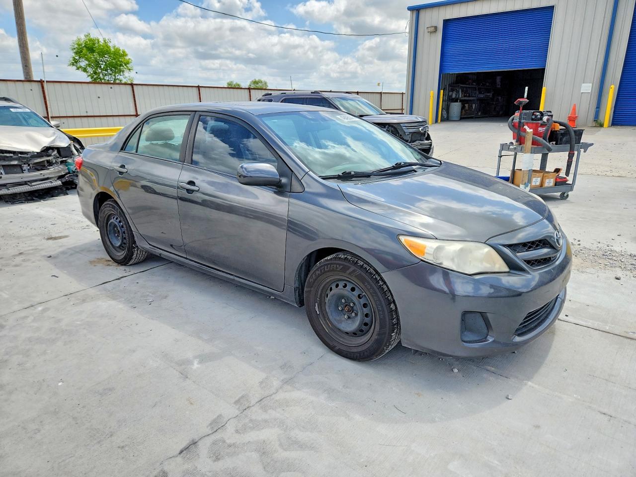 2011 Toyota Corolla Le Gray vin: 2T1BU4EE4BC668689