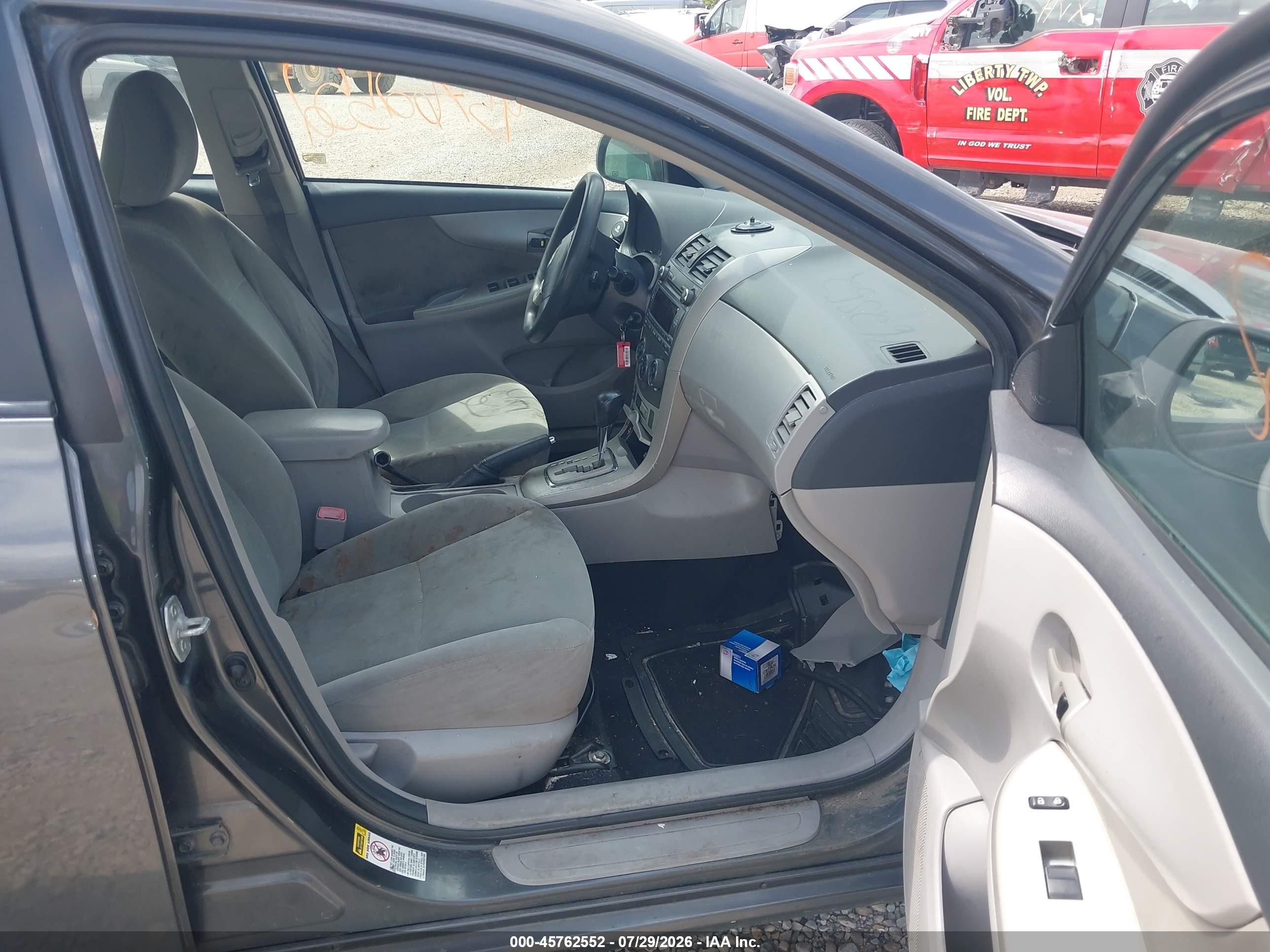 2011 Toyota Corolla Le Gray vin: 2T1BU4EE4BC689283