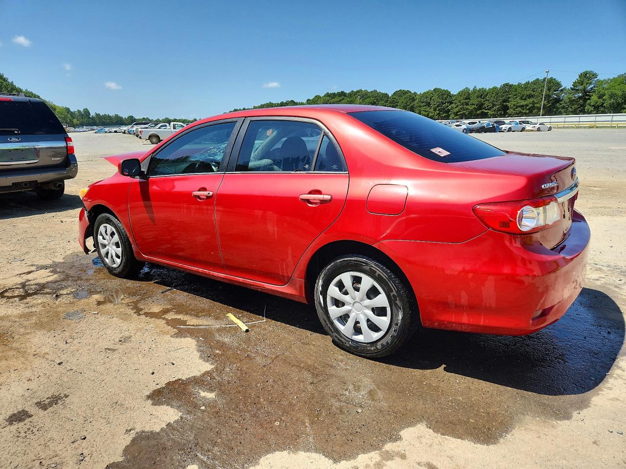 2011 Toyota Corolla Le Red vin: 2T1BU4EE4BC698355