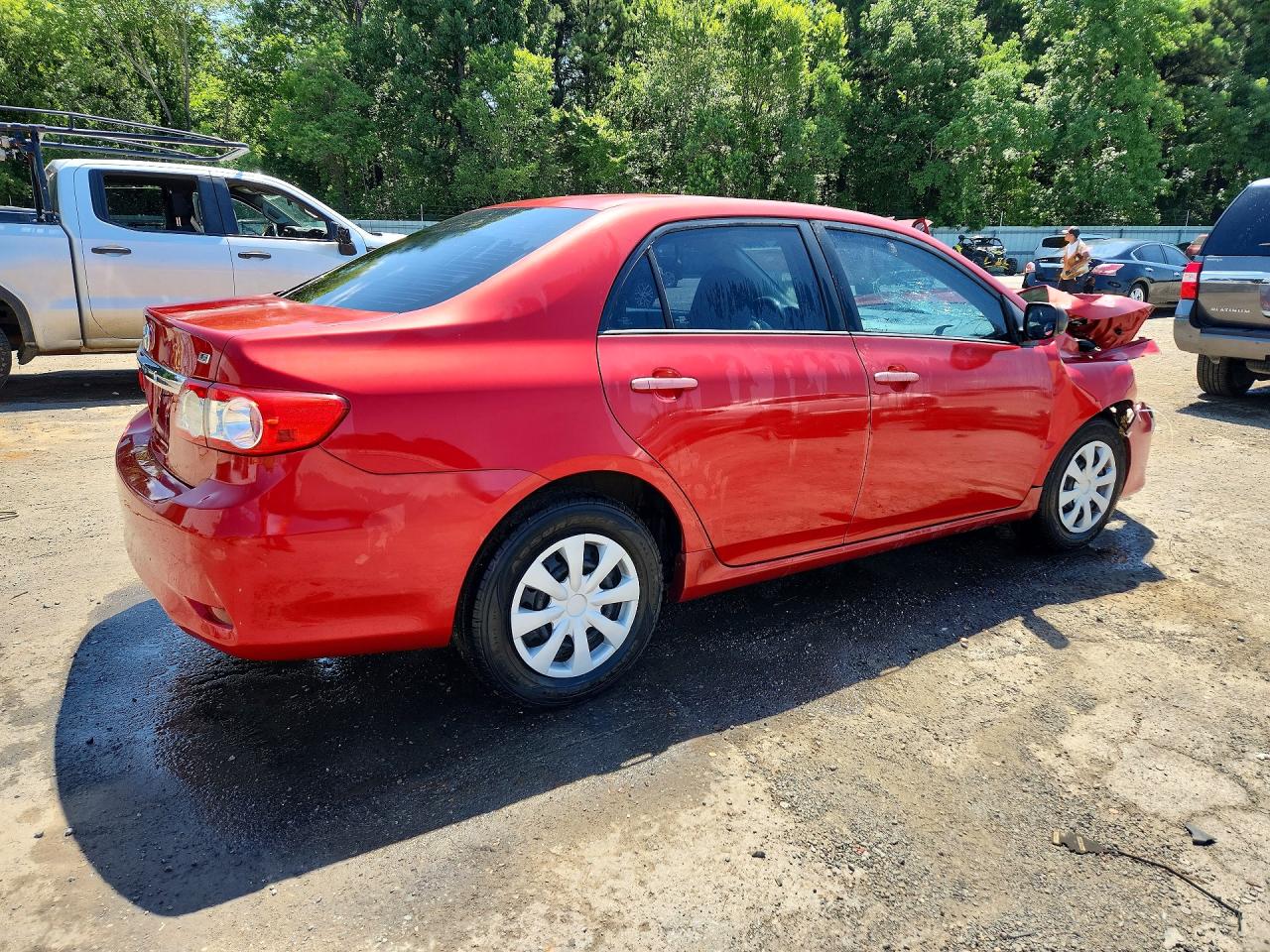 2011 Toyota Corolla Le Red vin: 2T1BU4EE4BC698355