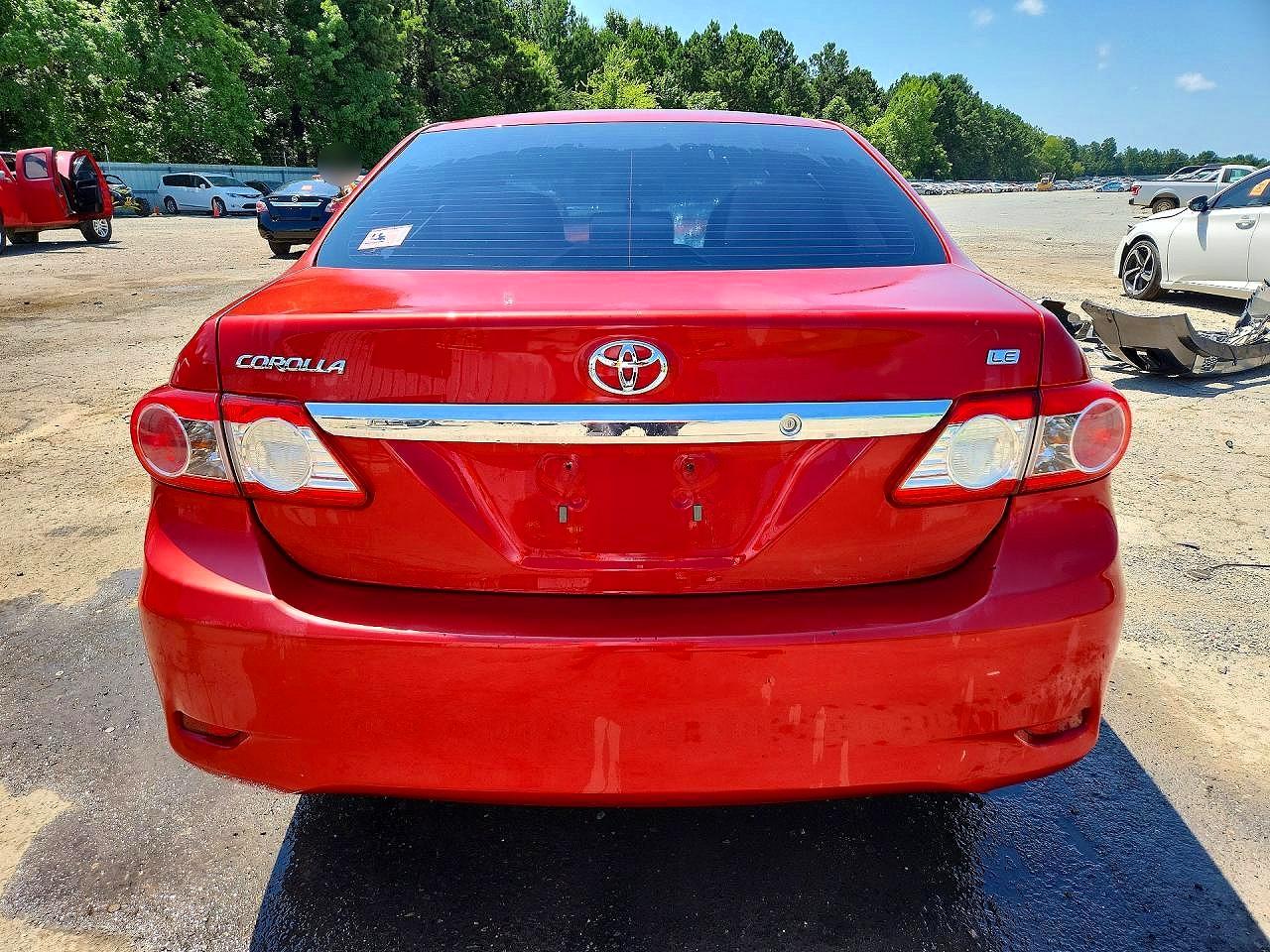 2011 Toyota Corolla Le Red vin: 2T1BU4EE4BC698355