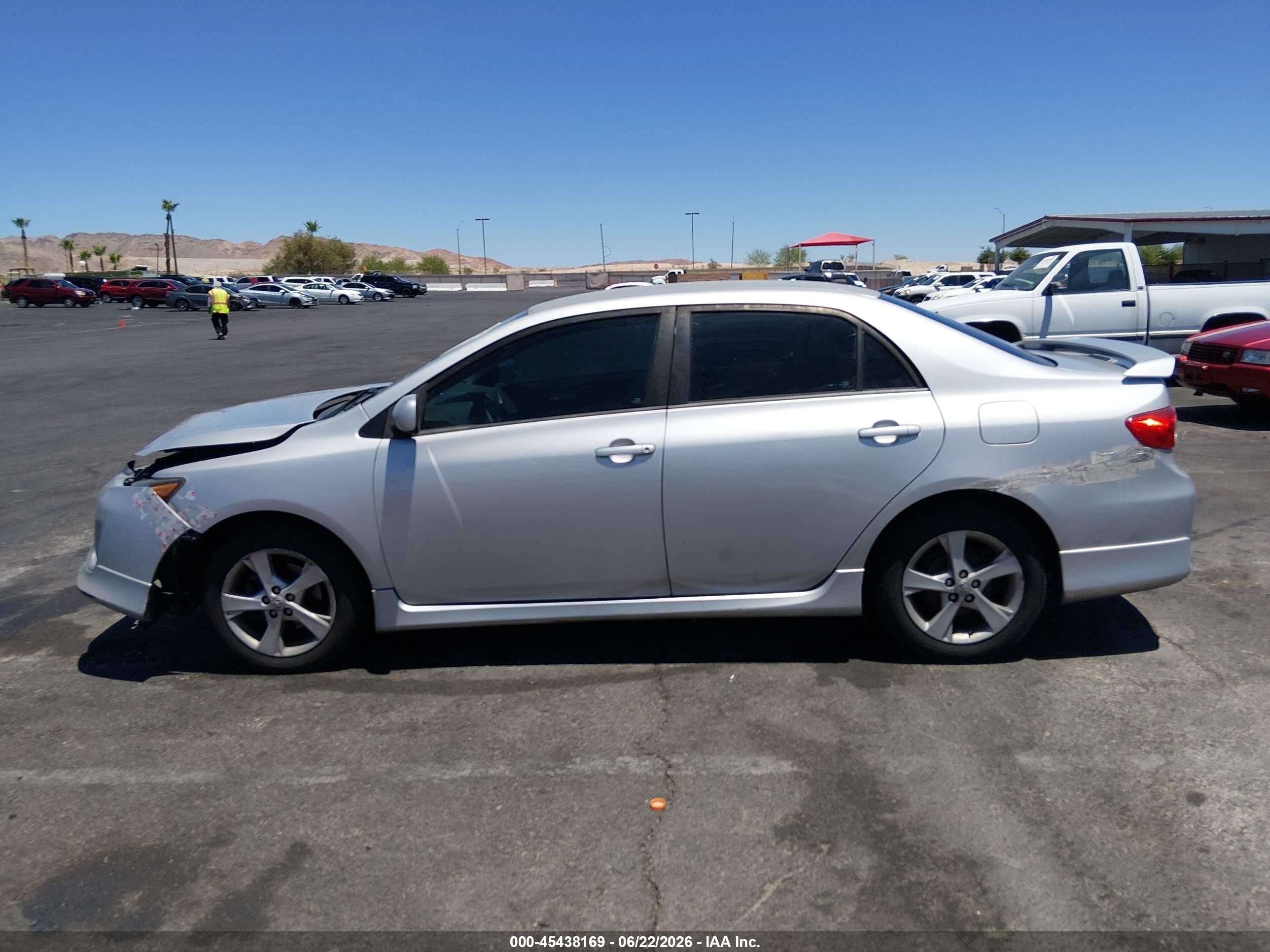 2011 Toyota Corolla S Silver vin: 2T1BU4EE4BC703876
