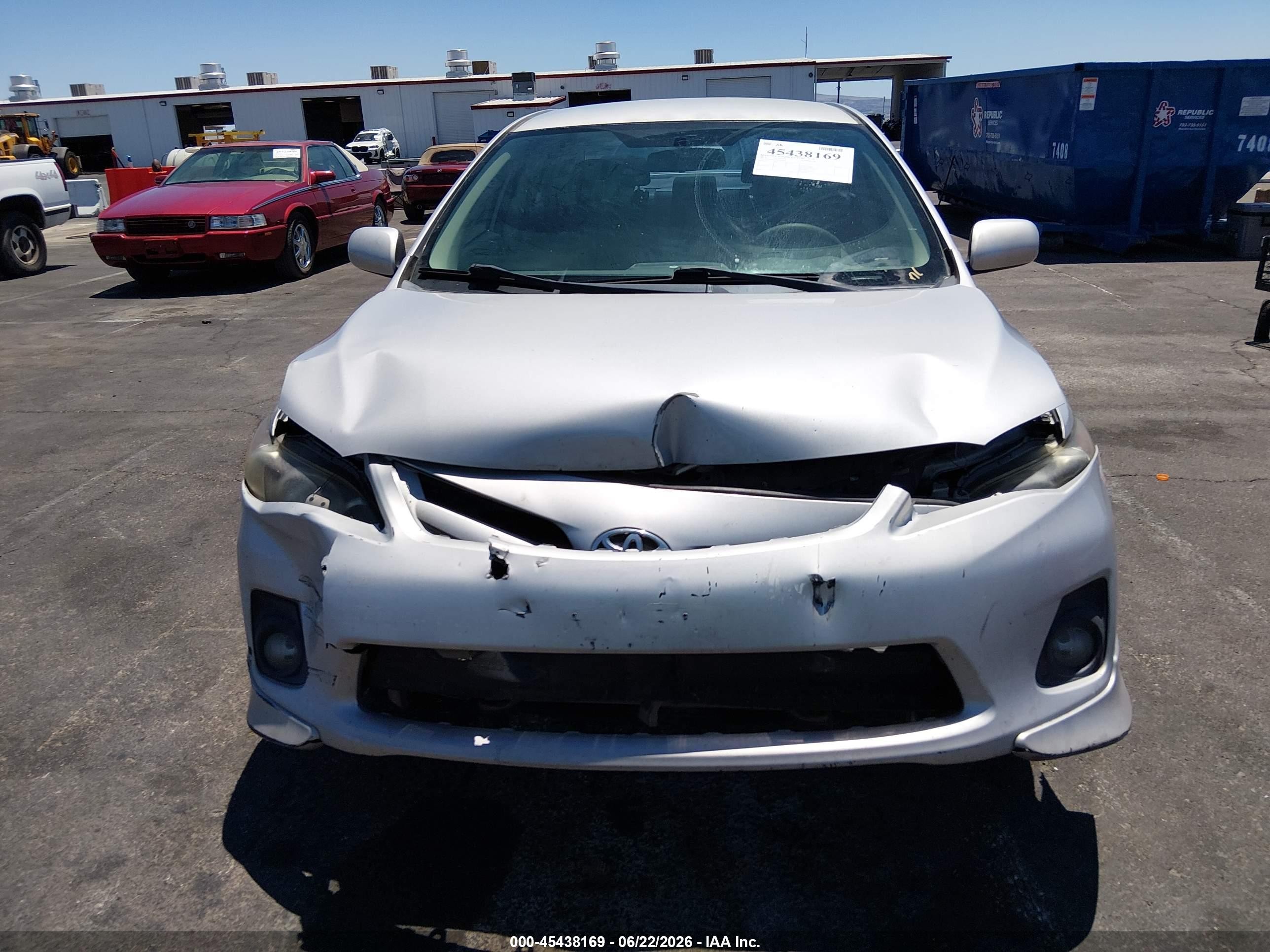 2011 Toyota Corolla S Silver vin: 2T1BU4EE4BC703876