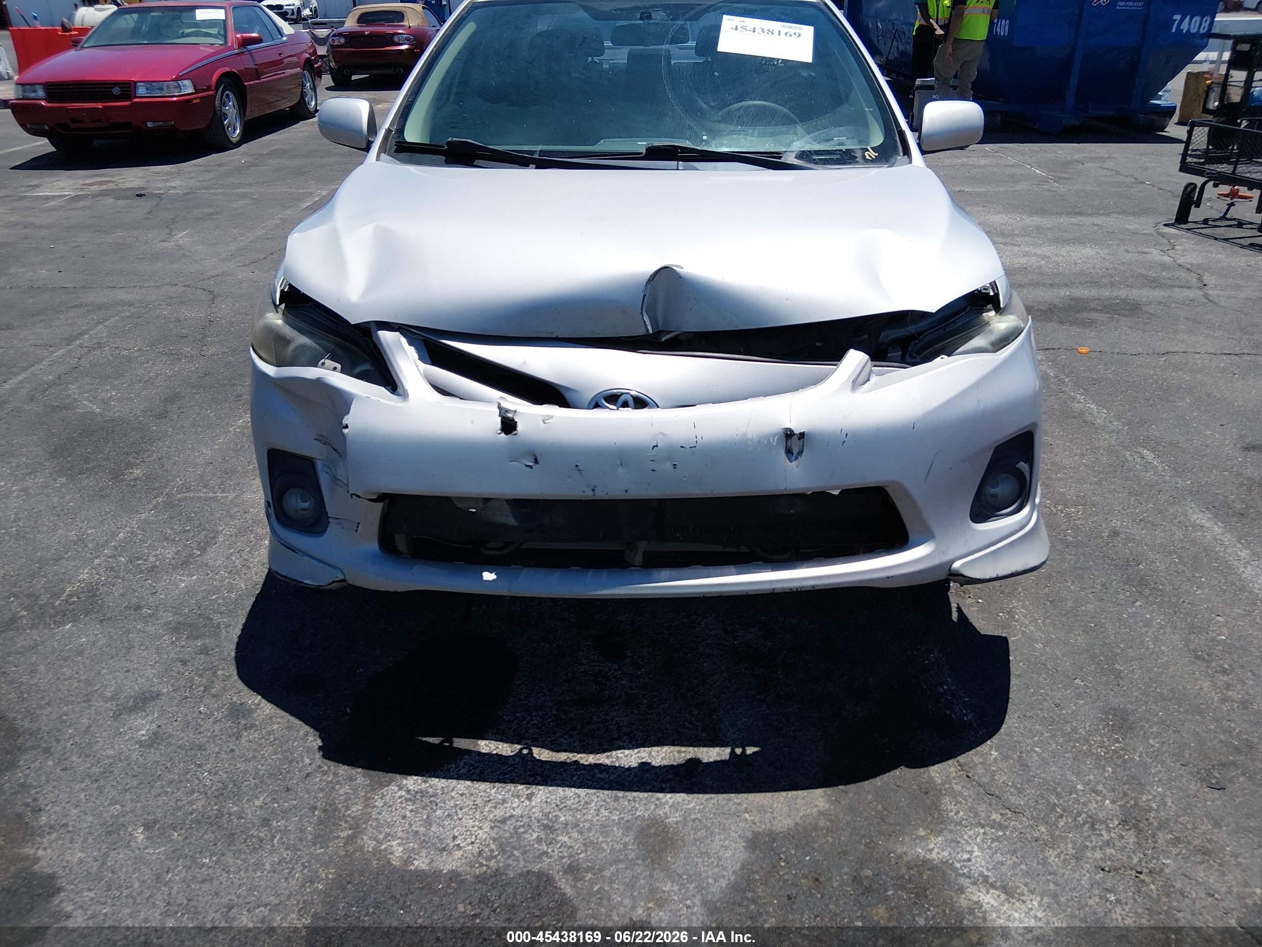 2011 Toyota Corolla S Silver vin: 2T1BU4EE4BC703876