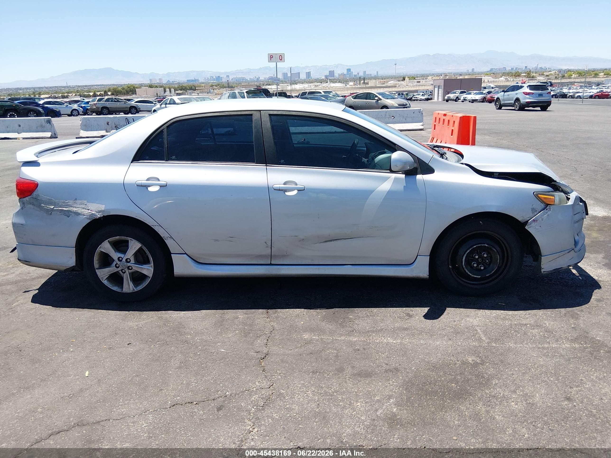 2011 Toyota Corolla S Silver vin: 2T1BU4EE4BC703876