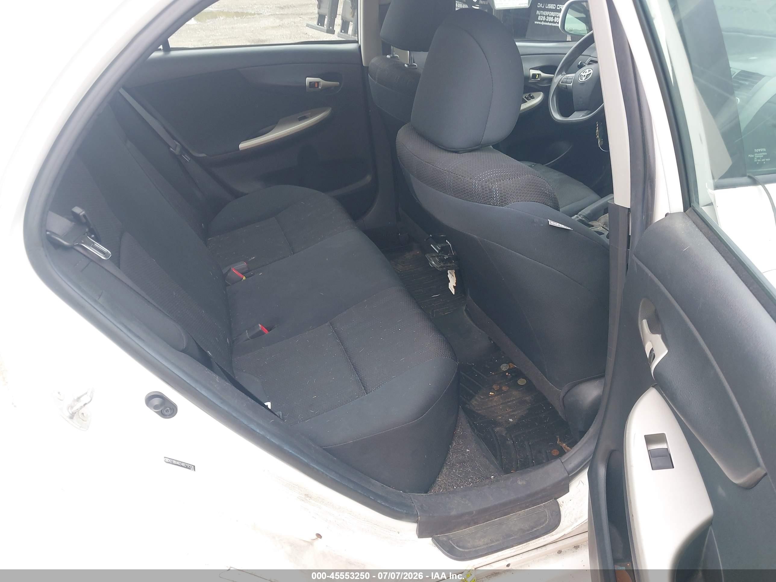2011 Toyota Corolla S White vin: 2T1BU4EE4BC717230