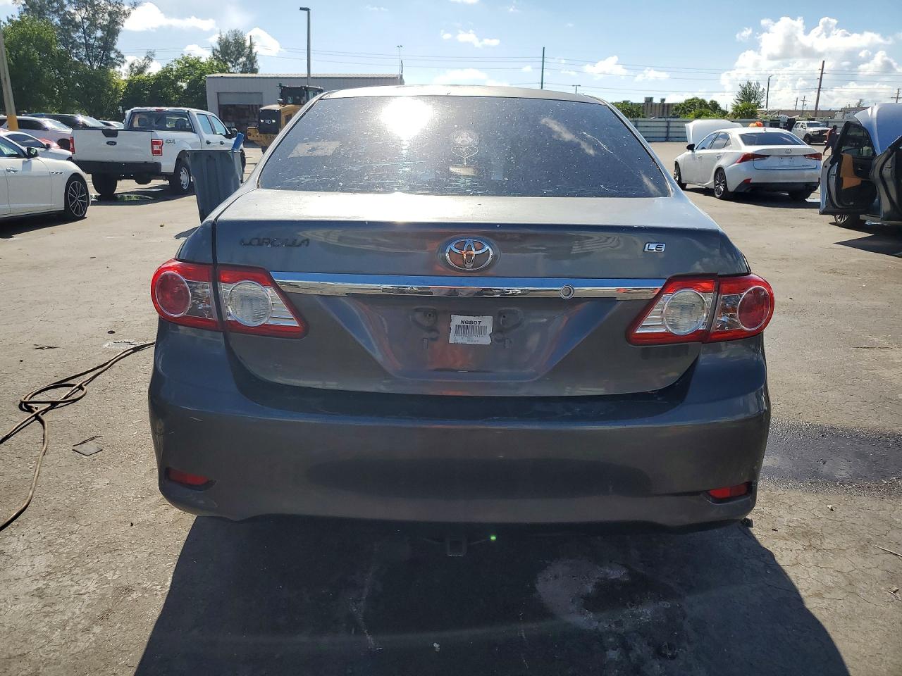 2011 Toyota Corolla Le Gray vin: 2T1BU4EE4BC721455