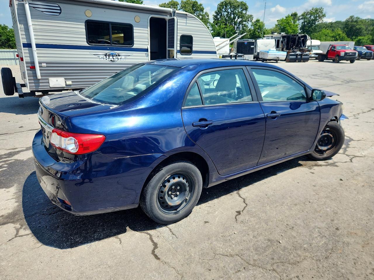 2011 Toyota Corolla Le Blue vin: 2T1BU4EE4BC738112