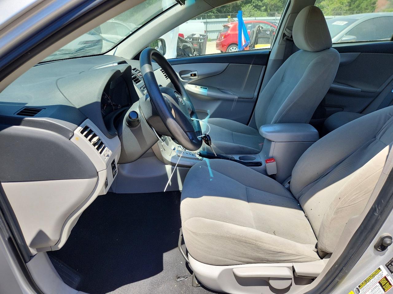 2012 Toyota Corolla Le Silver vin: 2T1BU4EE4CC773427
