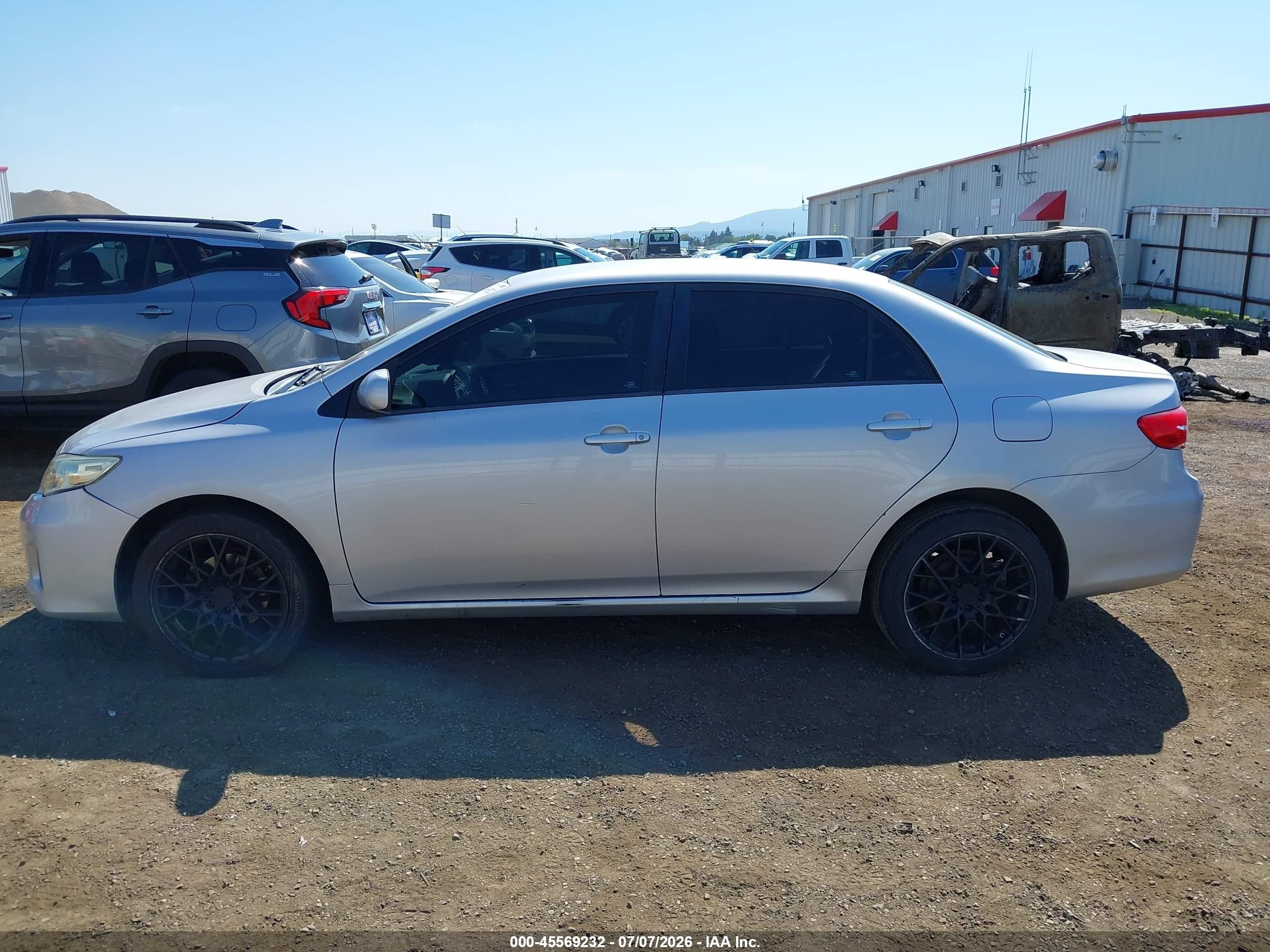 2012 Toyota Corolla Le Silver vin: 2T1BU4EE4CC790423