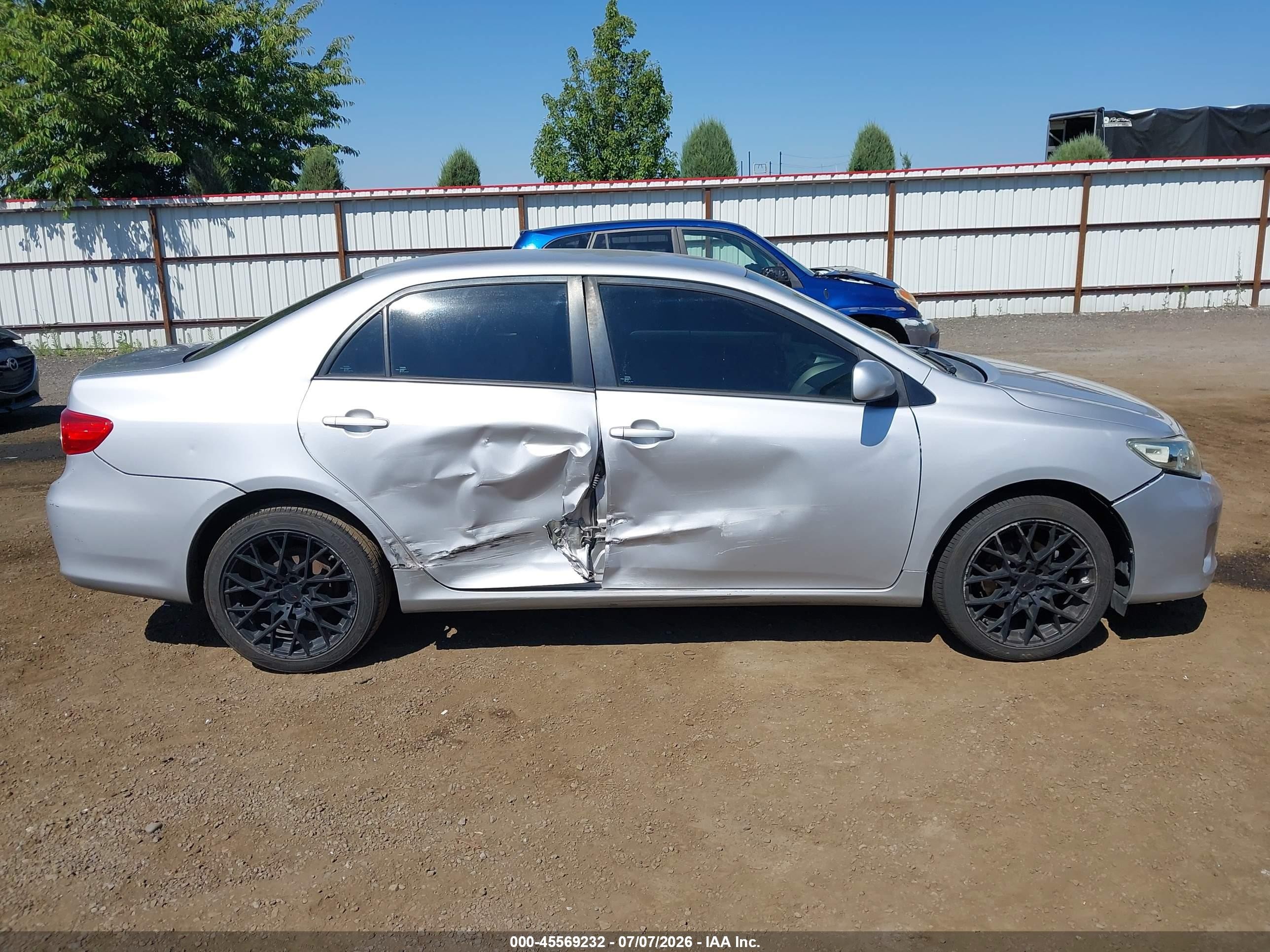2012 Toyota Corolla Le Silver vin: 2T1BU4EE4CC790423